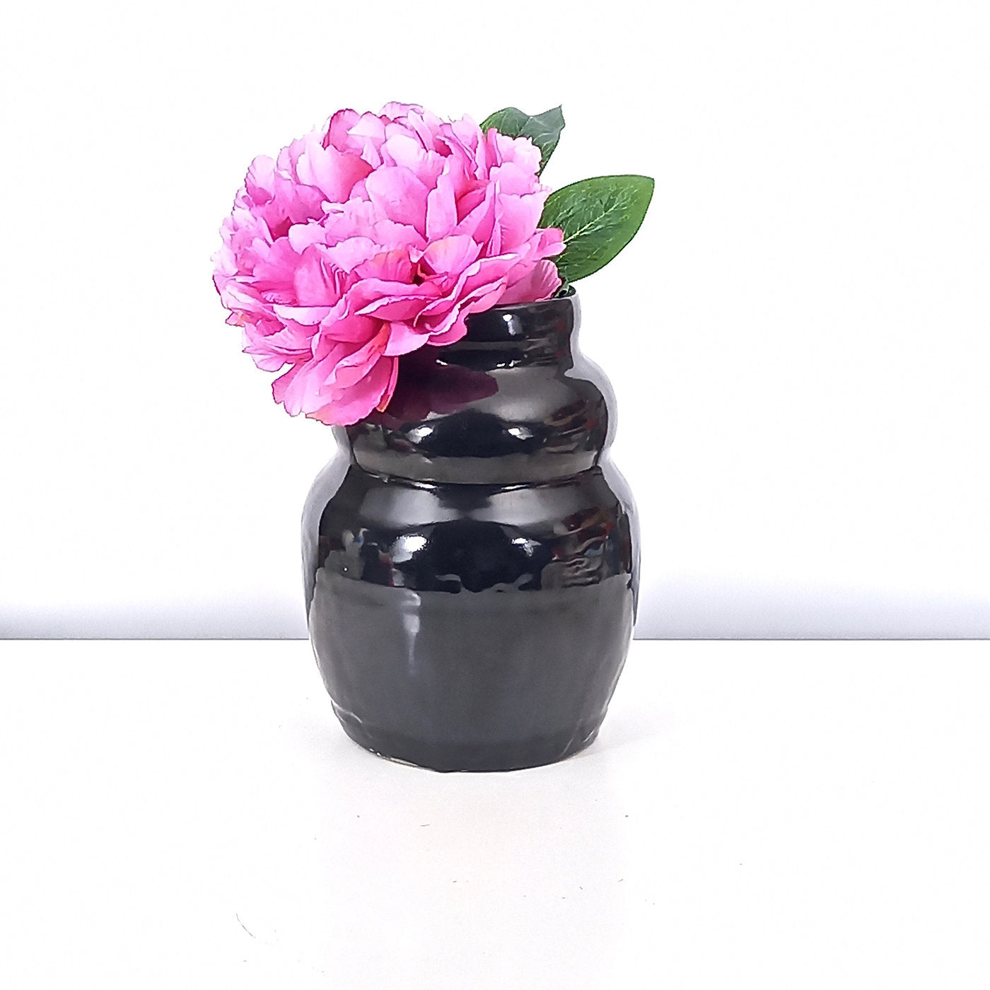 Sweet Jane Black Vase - Alternative view 1