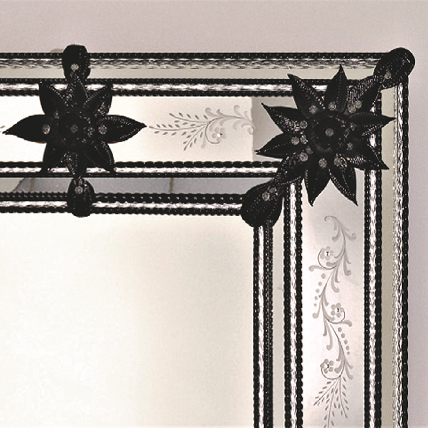 Bellini Murano Glass Mirror in Venetian Style - Alternative view 1