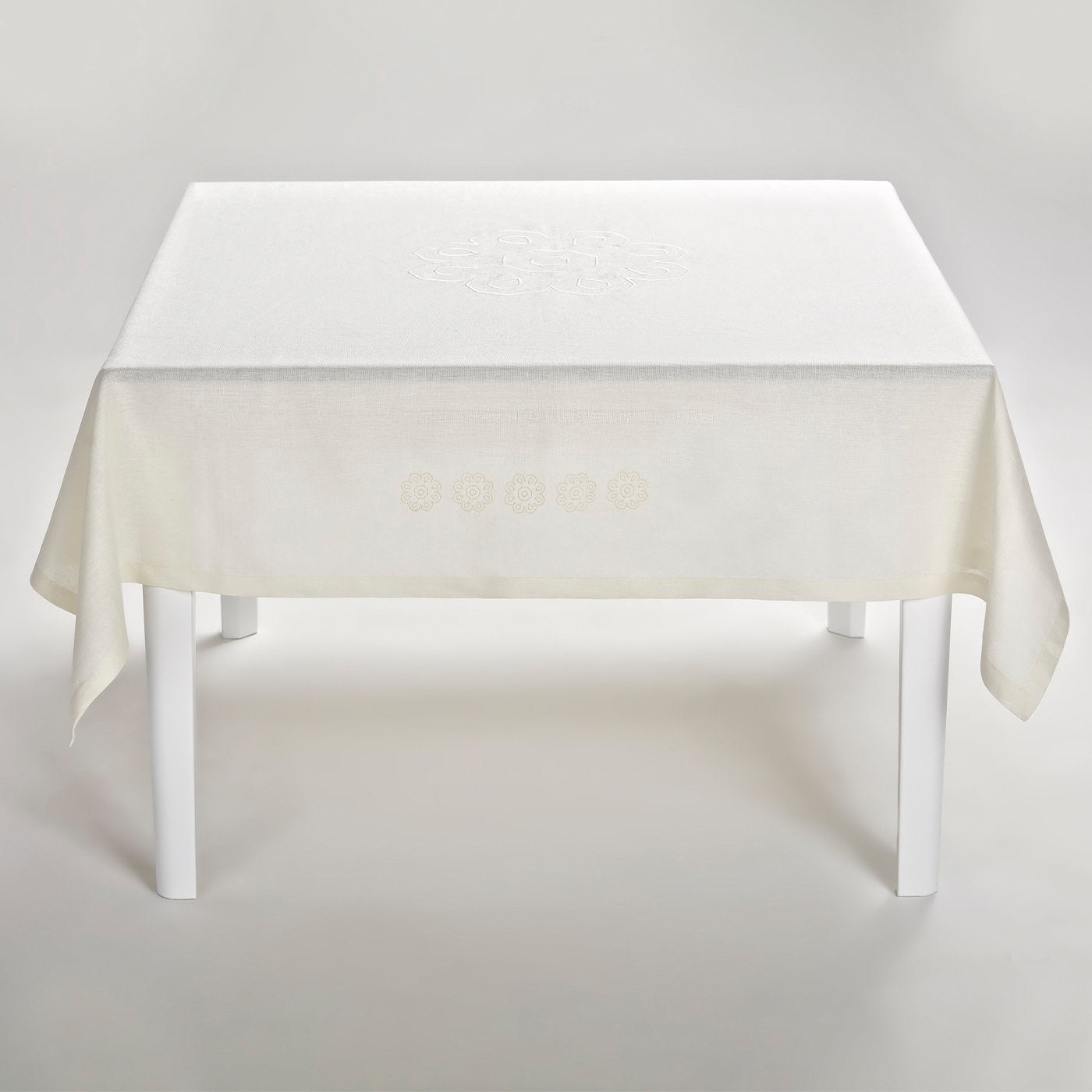 Castello Svevo Ivory Square Tablecloth - Alternative view 1