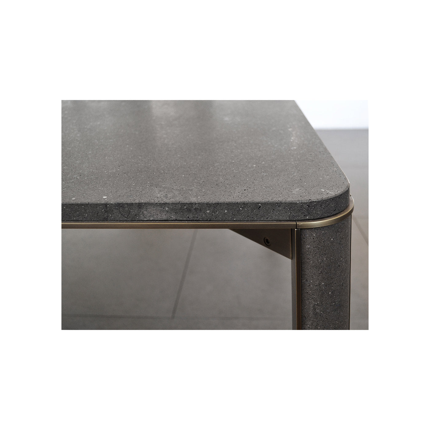 Gregorio Dining Table in Basaltina Marble - Alternative view 3