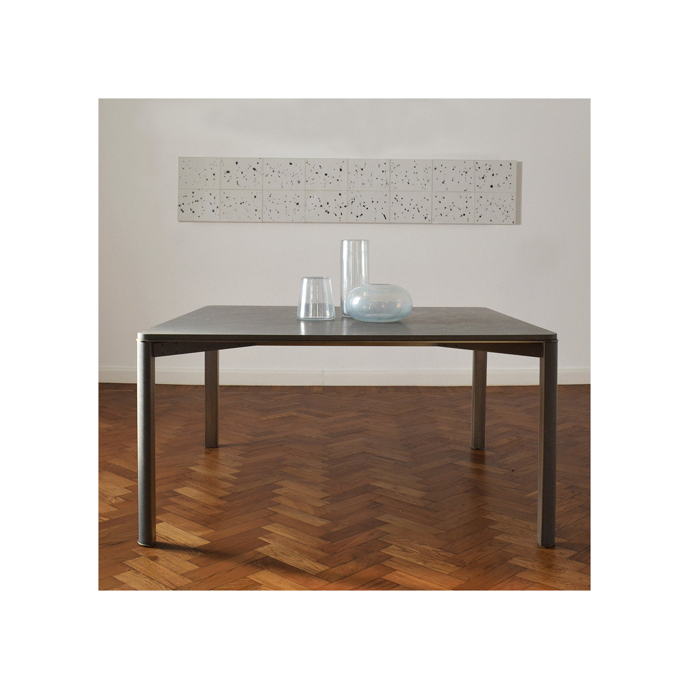 Gregorio Dining Table in Basaltina Marble - Alternative view 4