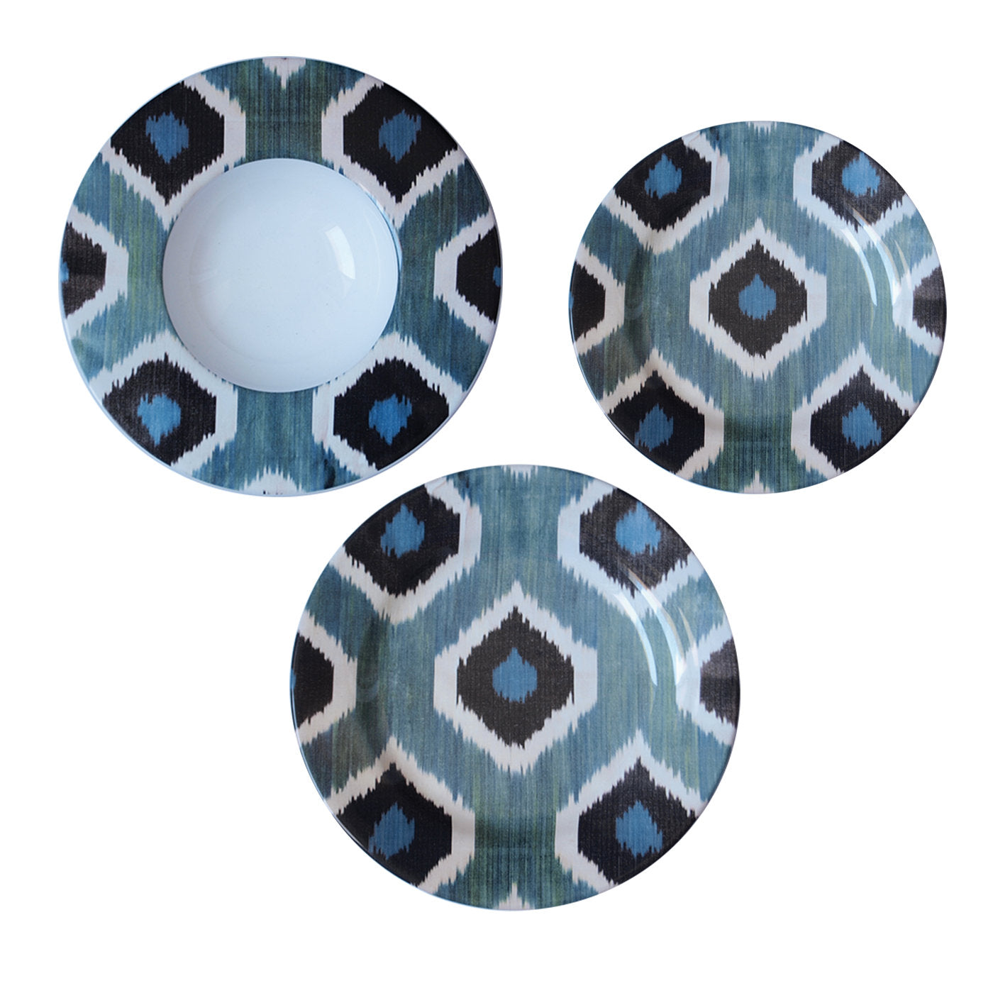 Set aus drei Ikat-Keramiktellern in Blau und Weiß für 1 - Hauptansicht