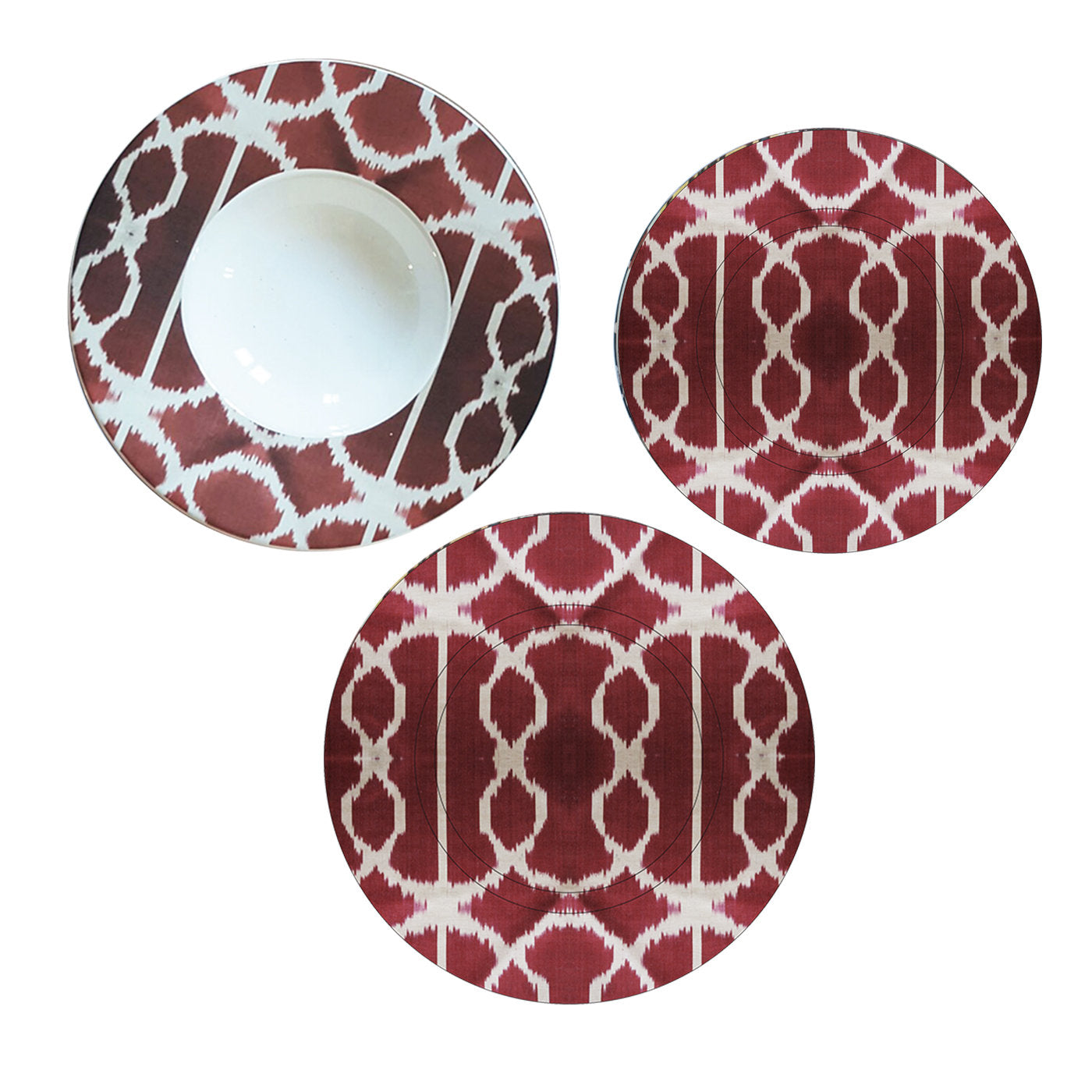Juego de tres platos de cerámica Ikat en rojo y blanco por 1 - Vista principal