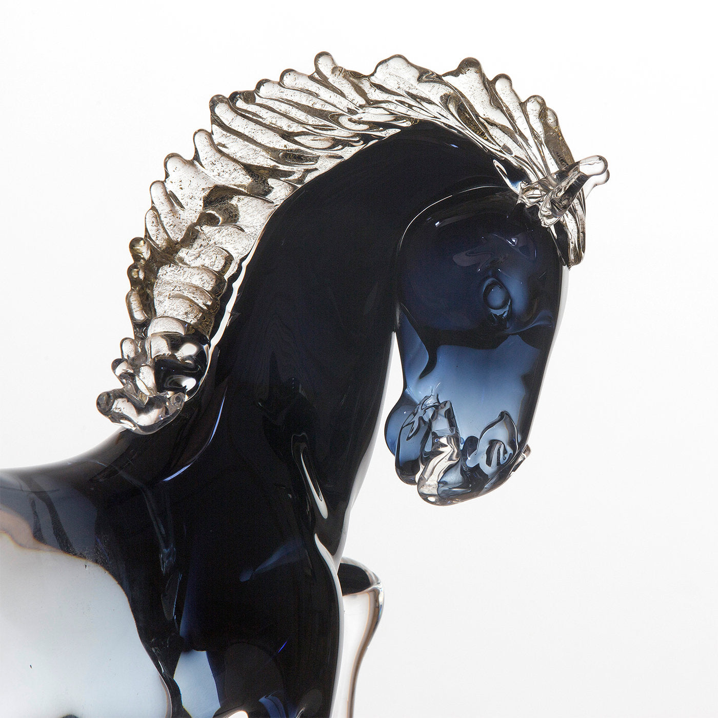 Grand cheval cabré en verre noir - Vue alternative 3