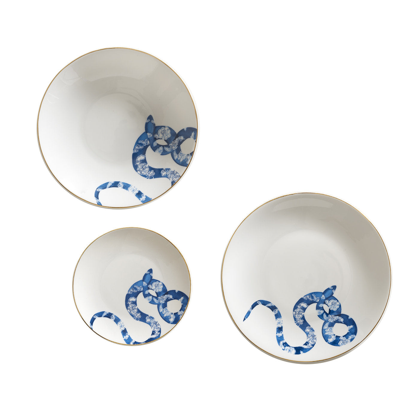 Ensemble de trois plats en porcelaine représentant un serpent japonais - Vue principale