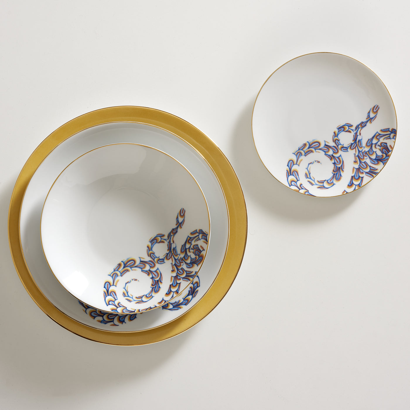 Giallo Porcelain Set of 4 Under-Plates - Alternative view 1