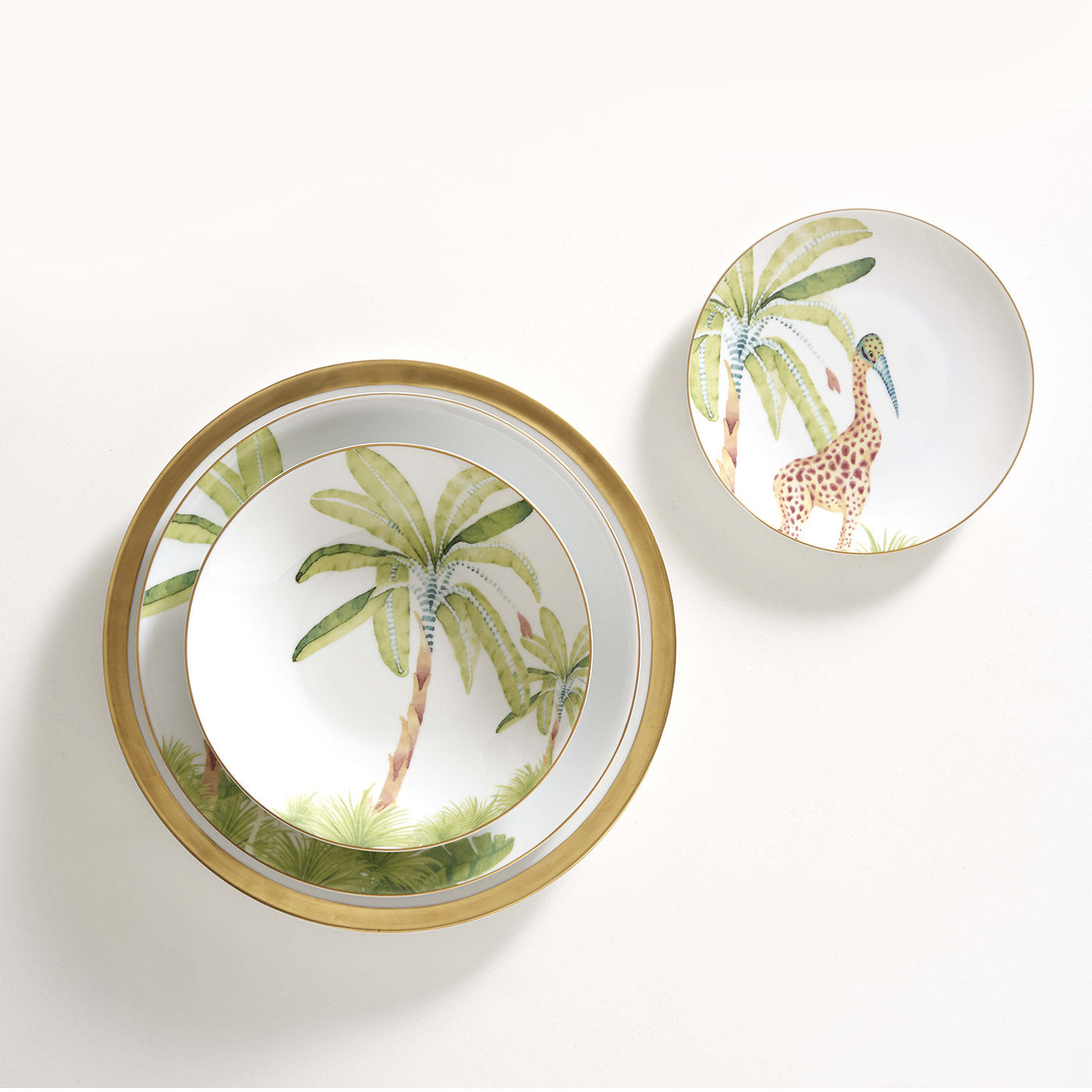 Porcelain Set of 4 Under-Plates with Gold Trim - Alternative view 2