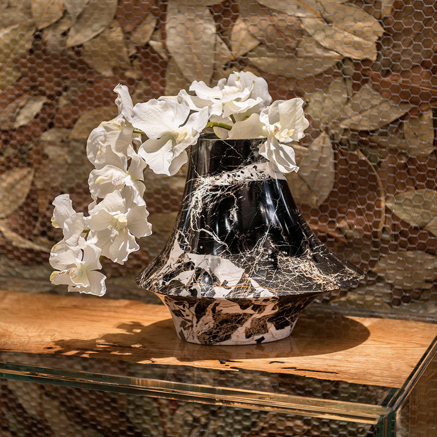 Eccentrico Small Marble Decorative Vase - Alternative view 3