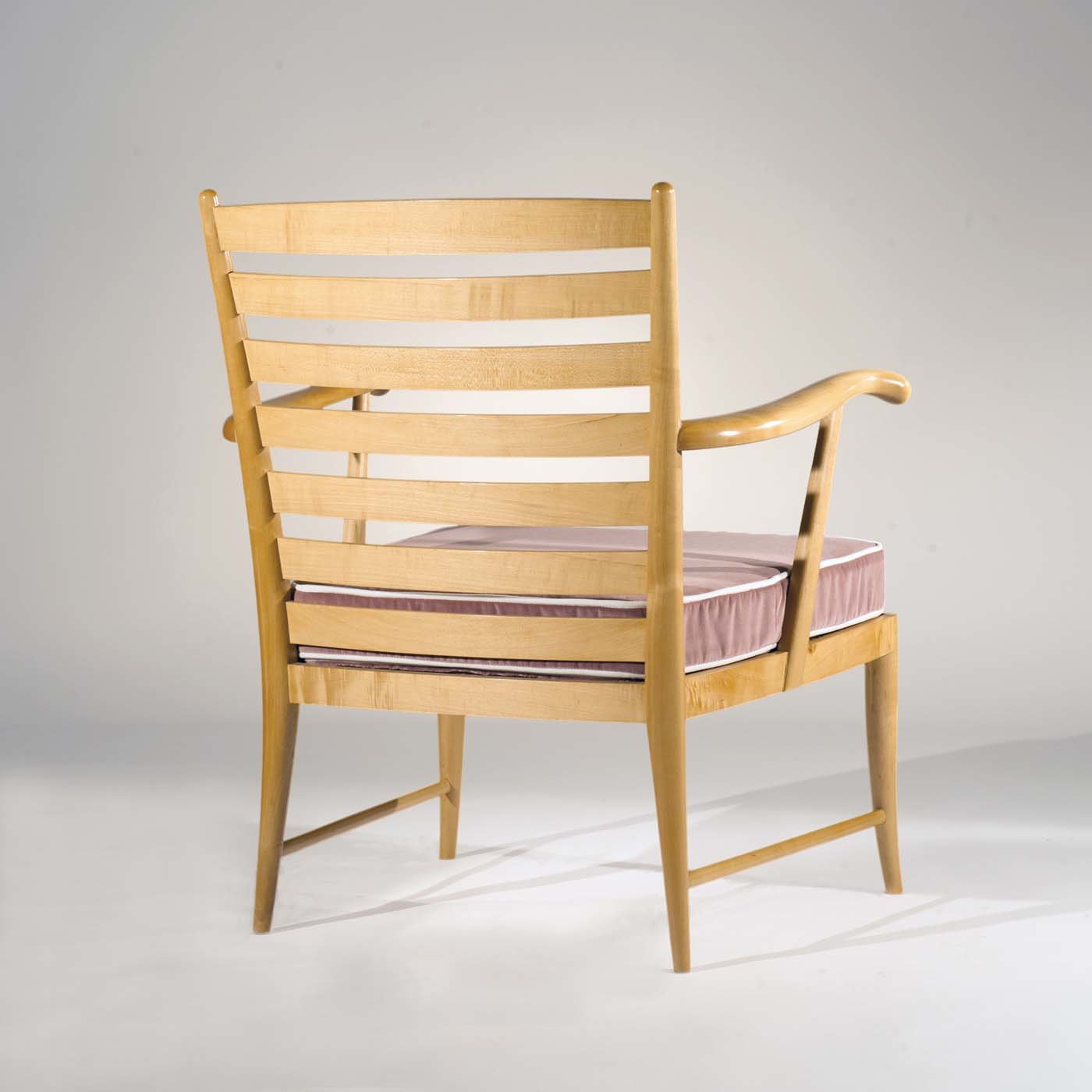 1955 Pink Tiny Armchair by Paolo Buffa in Maple Wood - Alternative view 2
