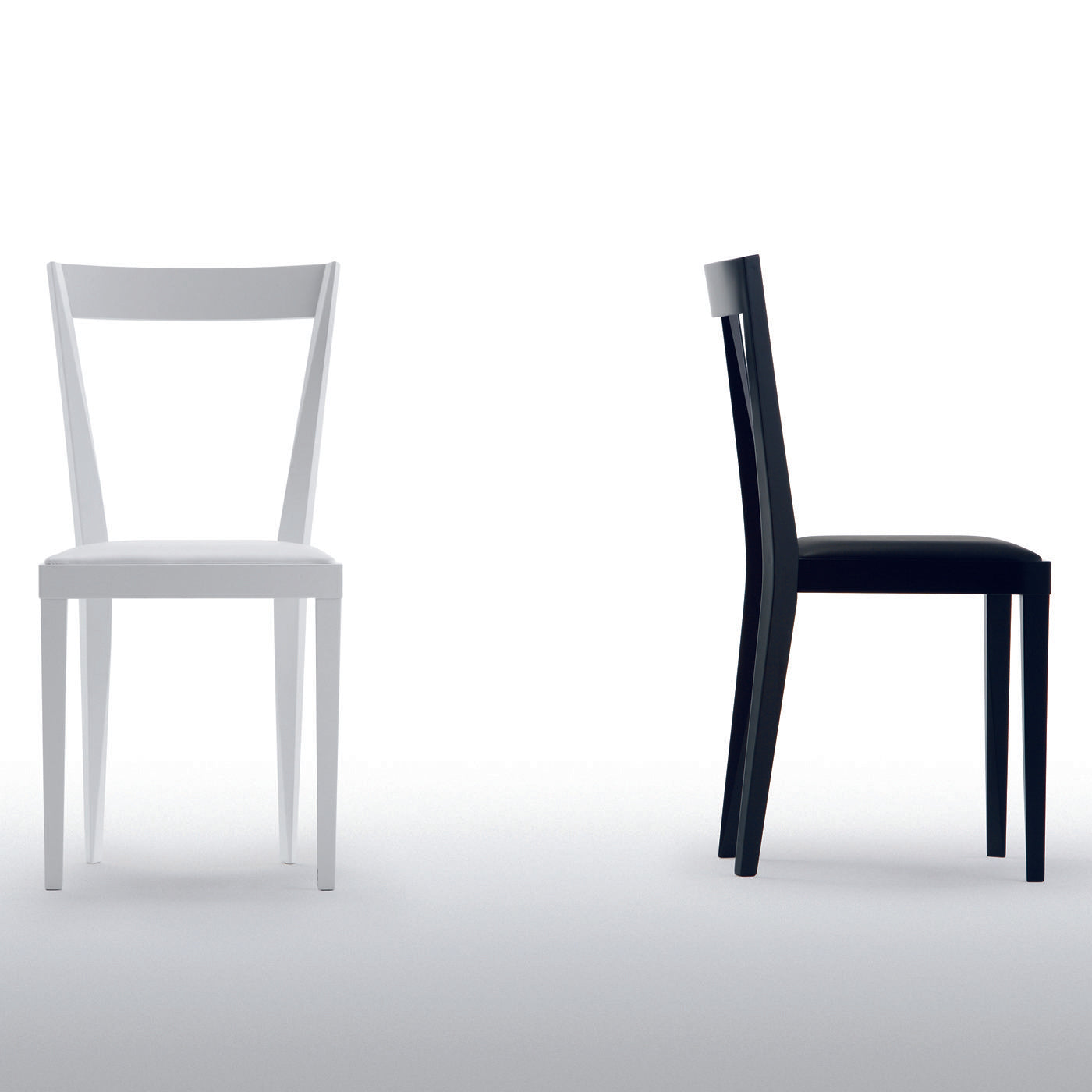 Set of 2 Livia Black Chairs II by Giò Ponti - Alternative view 1