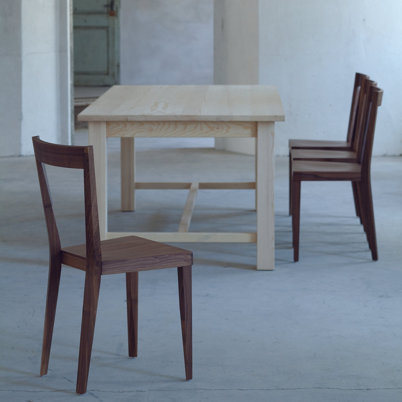 Set of 2 Livia Chairs in Dark Walnut Finish by Giò Ponti - Alternative view 2