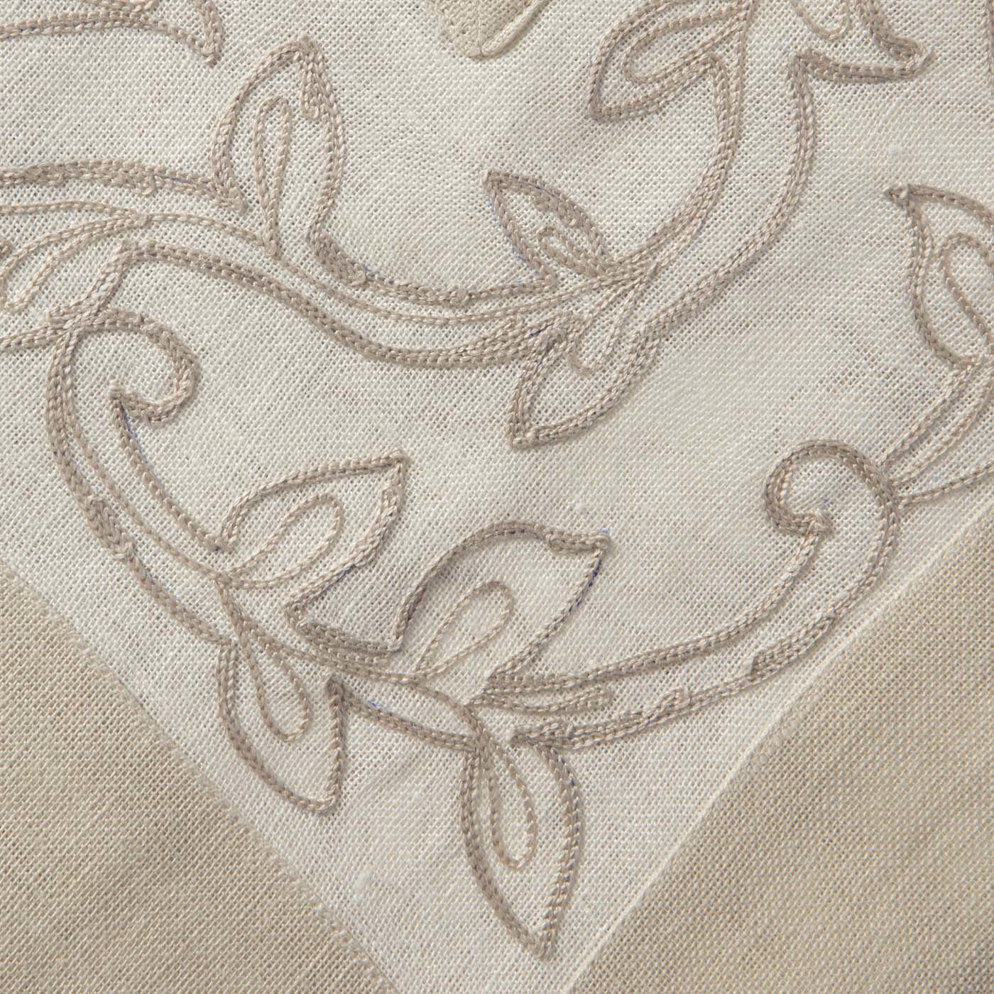 Vasari Linen Tablecloth - Alternative view 4