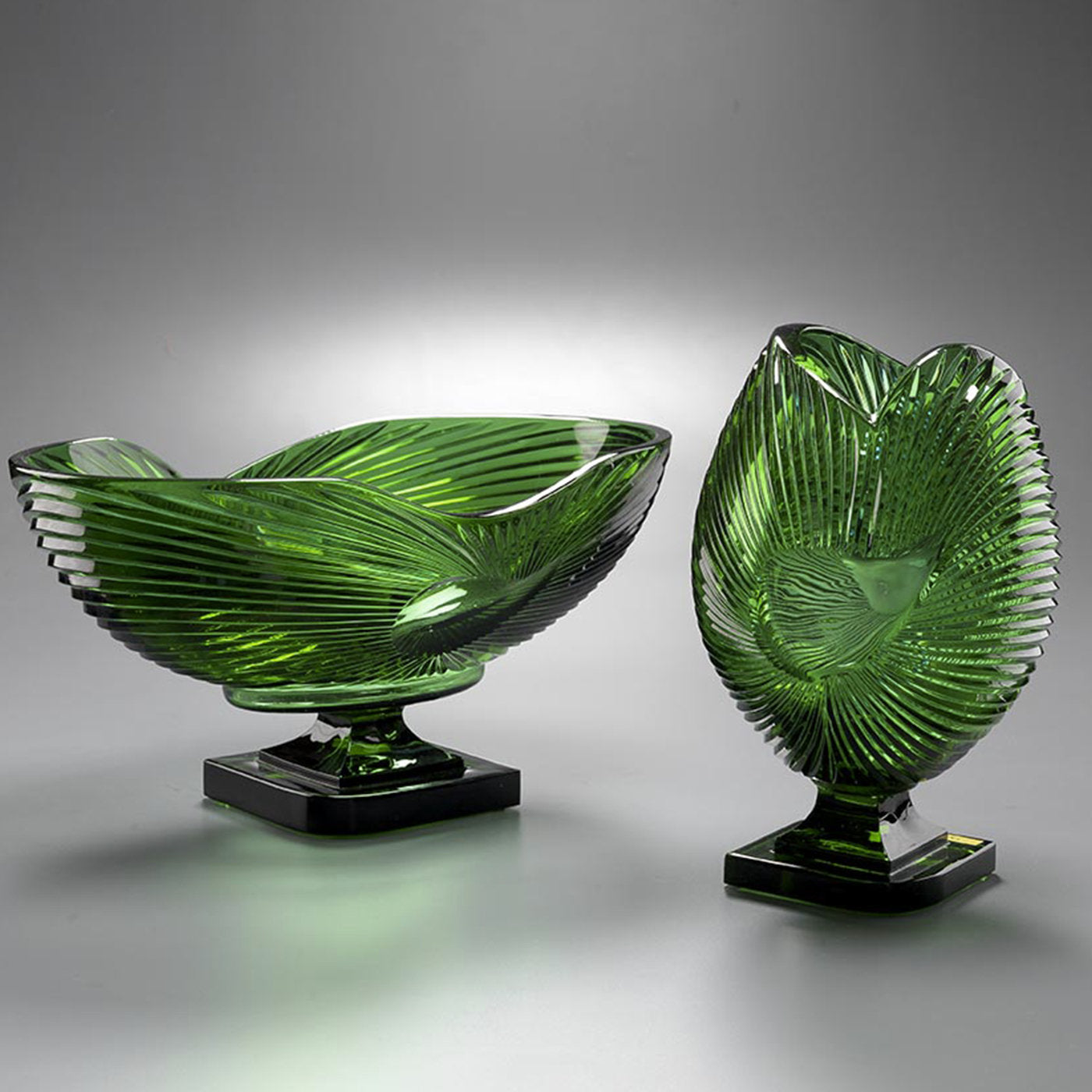 Crystal Round Vase in Malachite Green - Alternative view 1