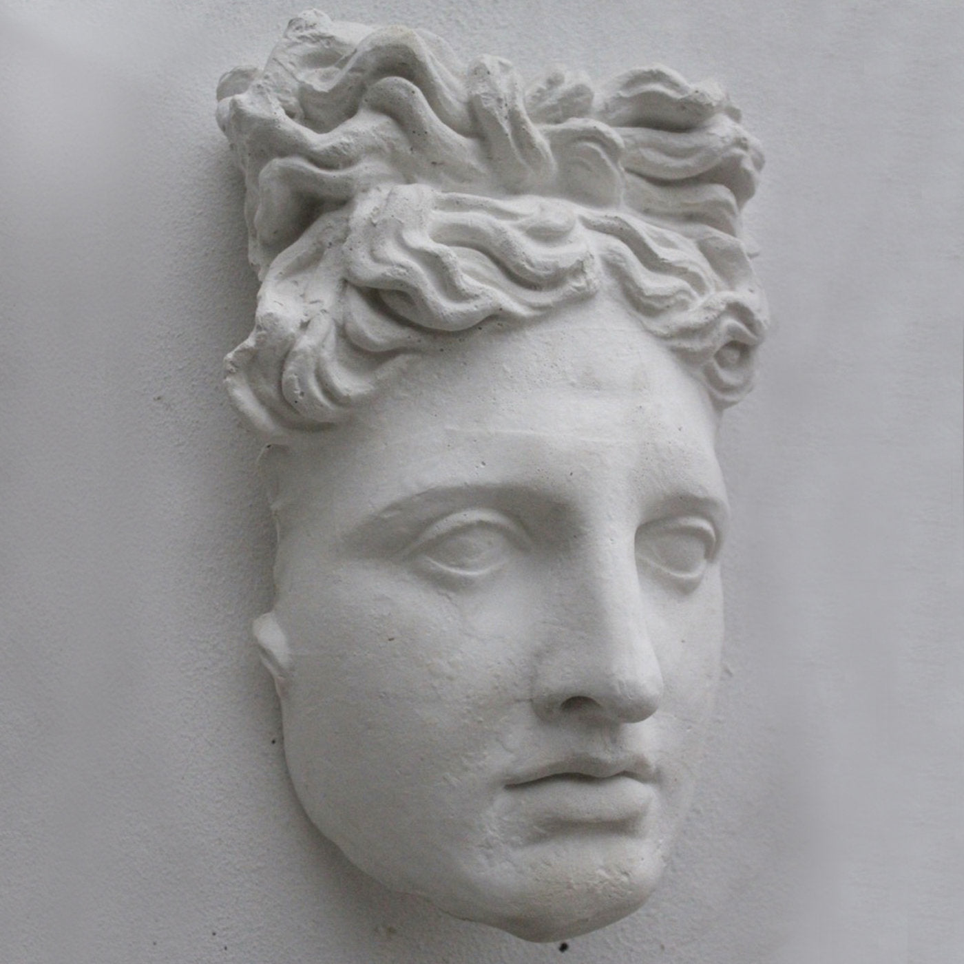 Masque d'Apollon Sculpture en plâtre - Vue alternative 1