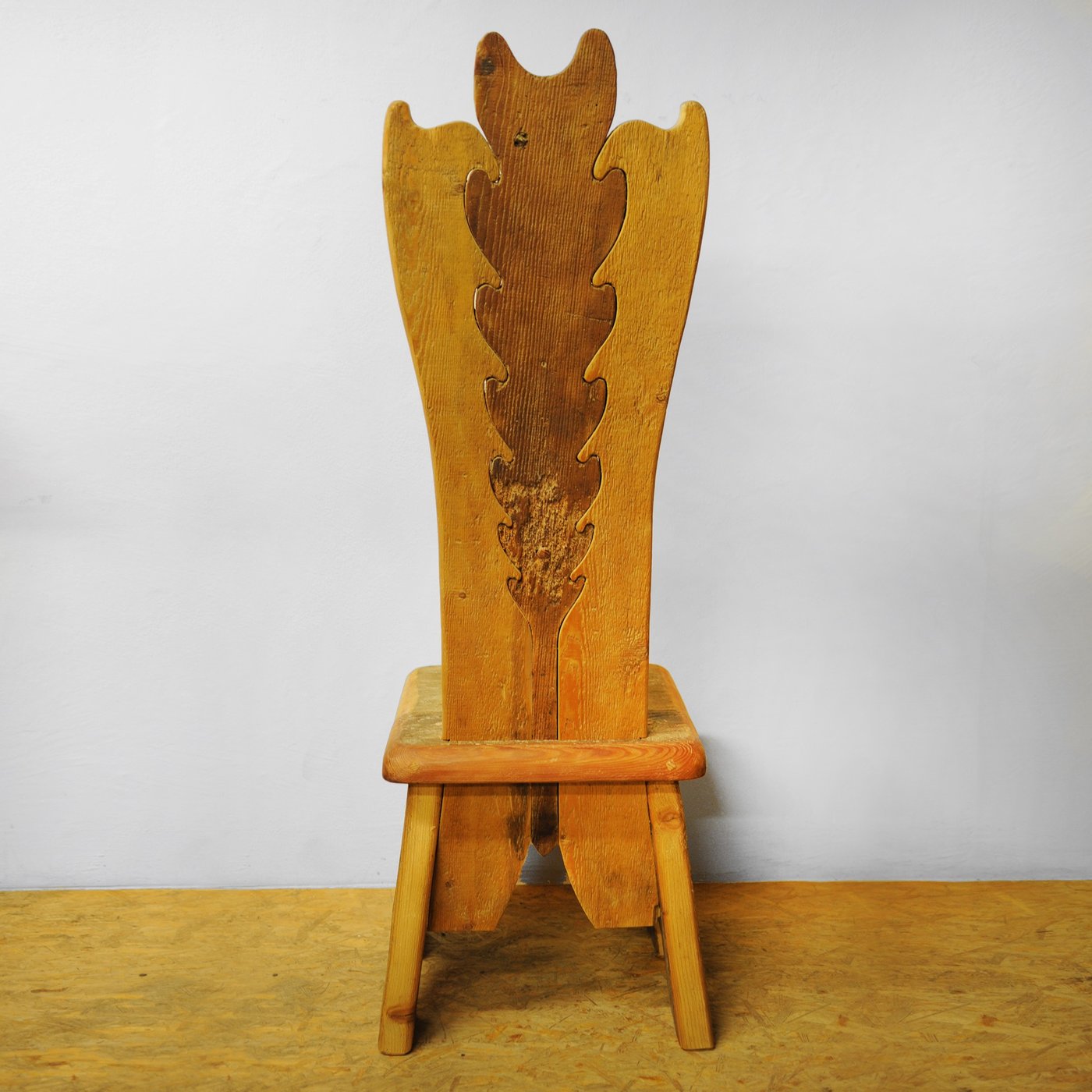Leaf Throne Chair - Alternative view 1
