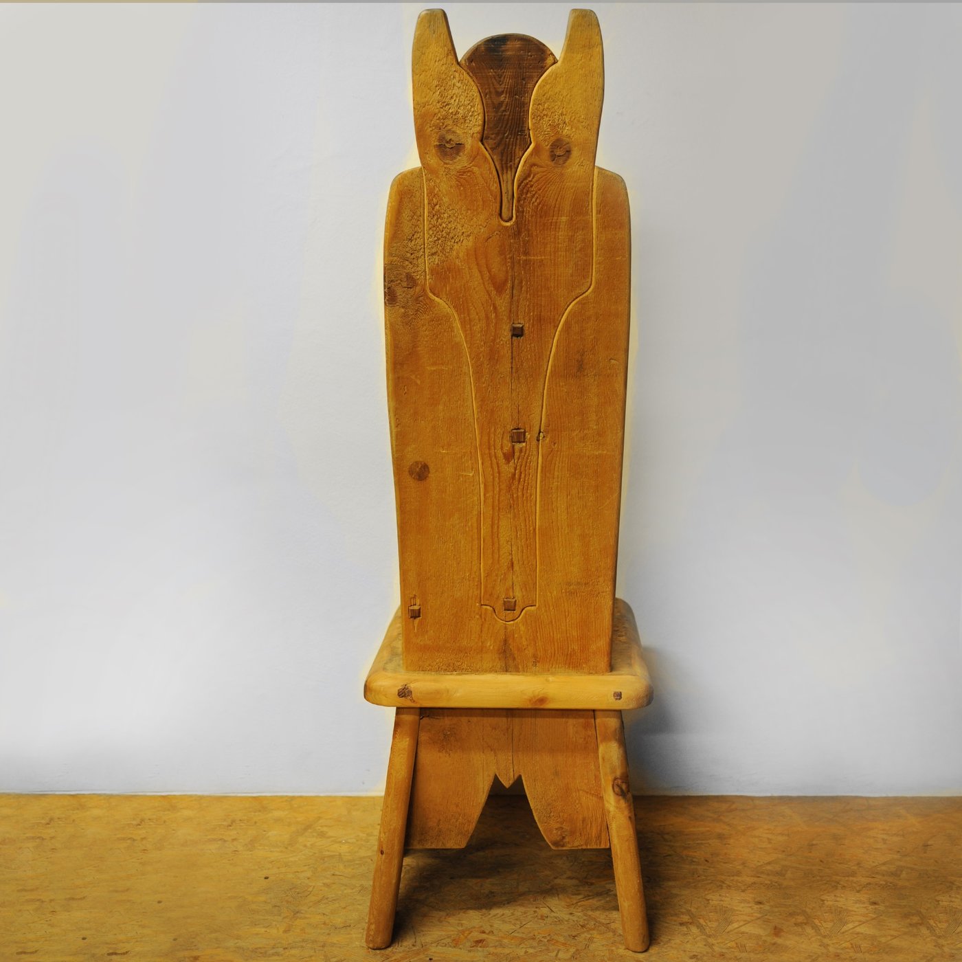 Owl Throne Chair - Alternative view 1