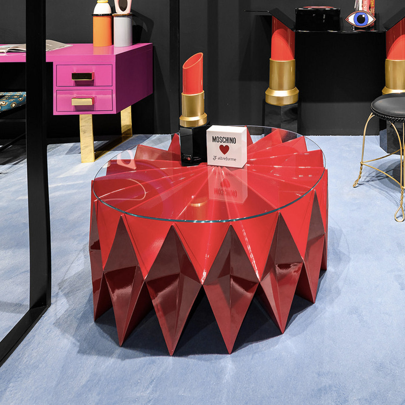 Colletto Red Coffee Table by Moschino - Alternative view 2