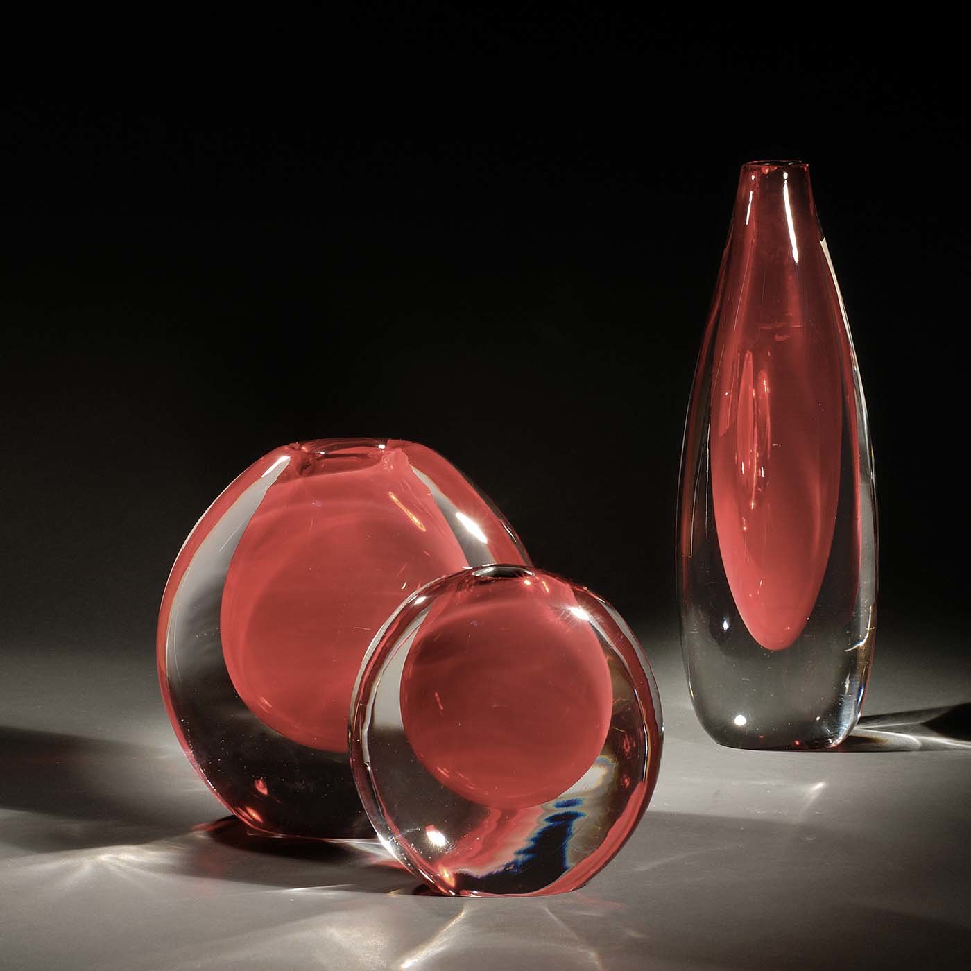 Mila Set of Two Red Vases - Alternative view 1