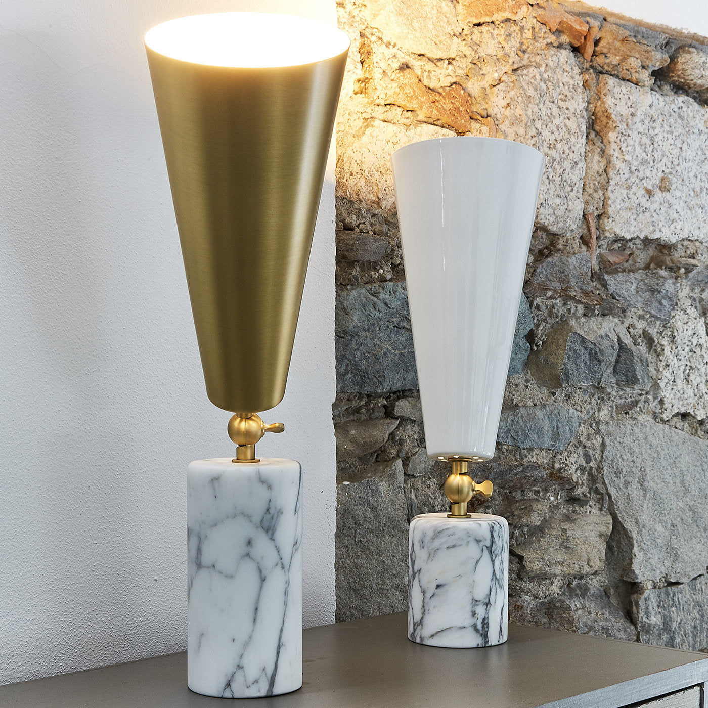 Vox Alta Table Lamp by Lorenza Bozzoli in Carrara Marble - Alternative view 3