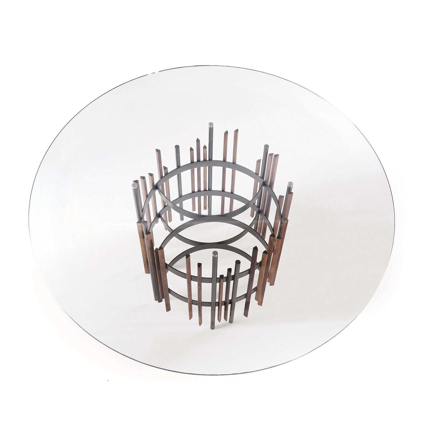 Tube Round Dining Table by Norberto Delfinetti - Alternative view 1