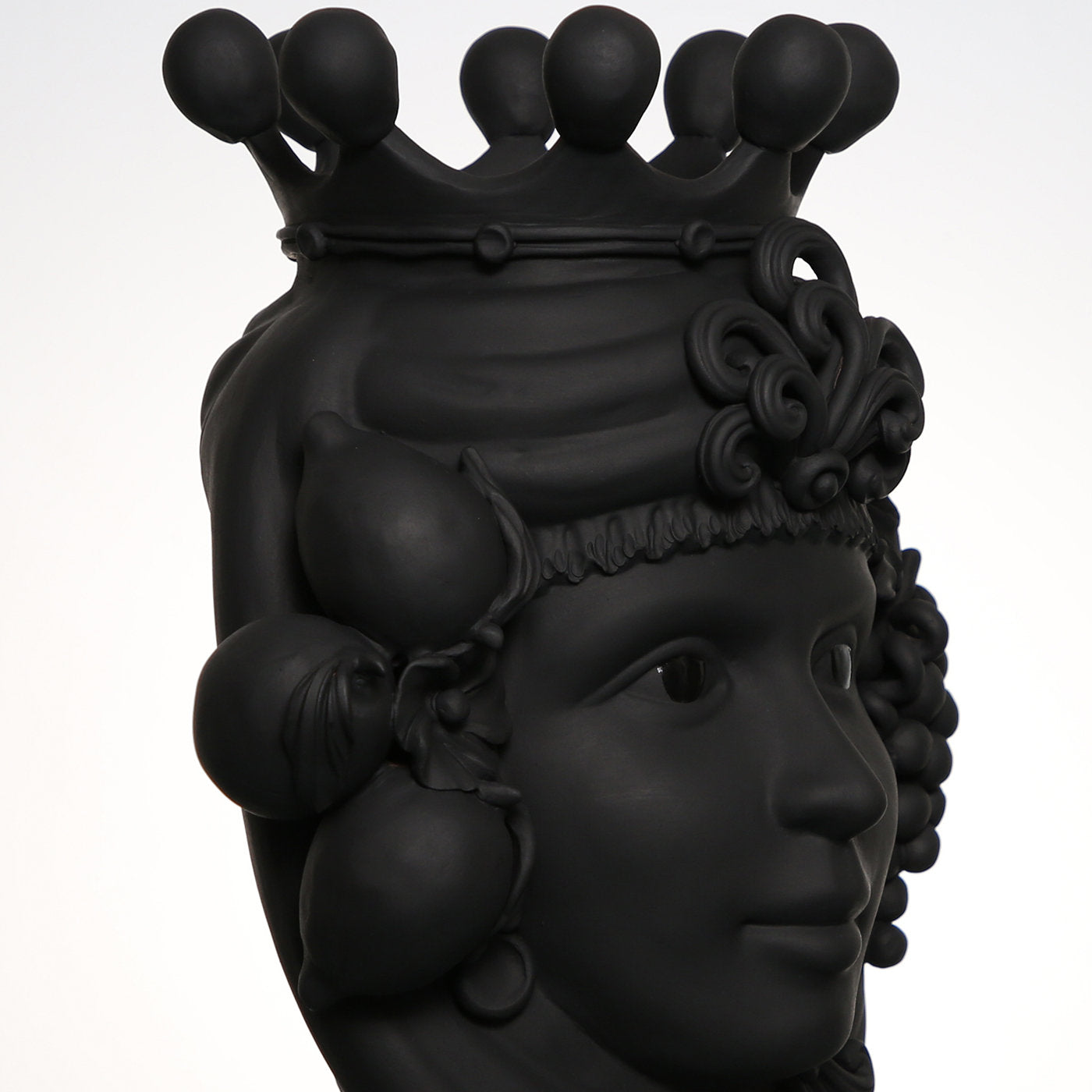 Simetide Head Vase - Alternative view 1