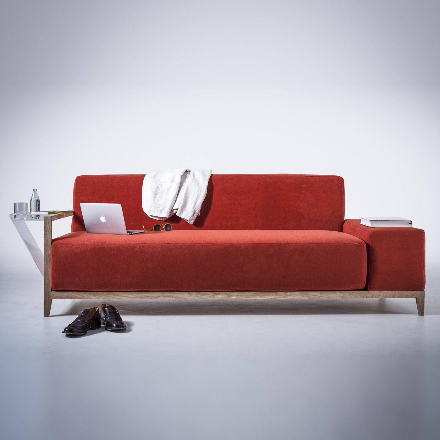 Suite Red Sofa - Alternative view 3