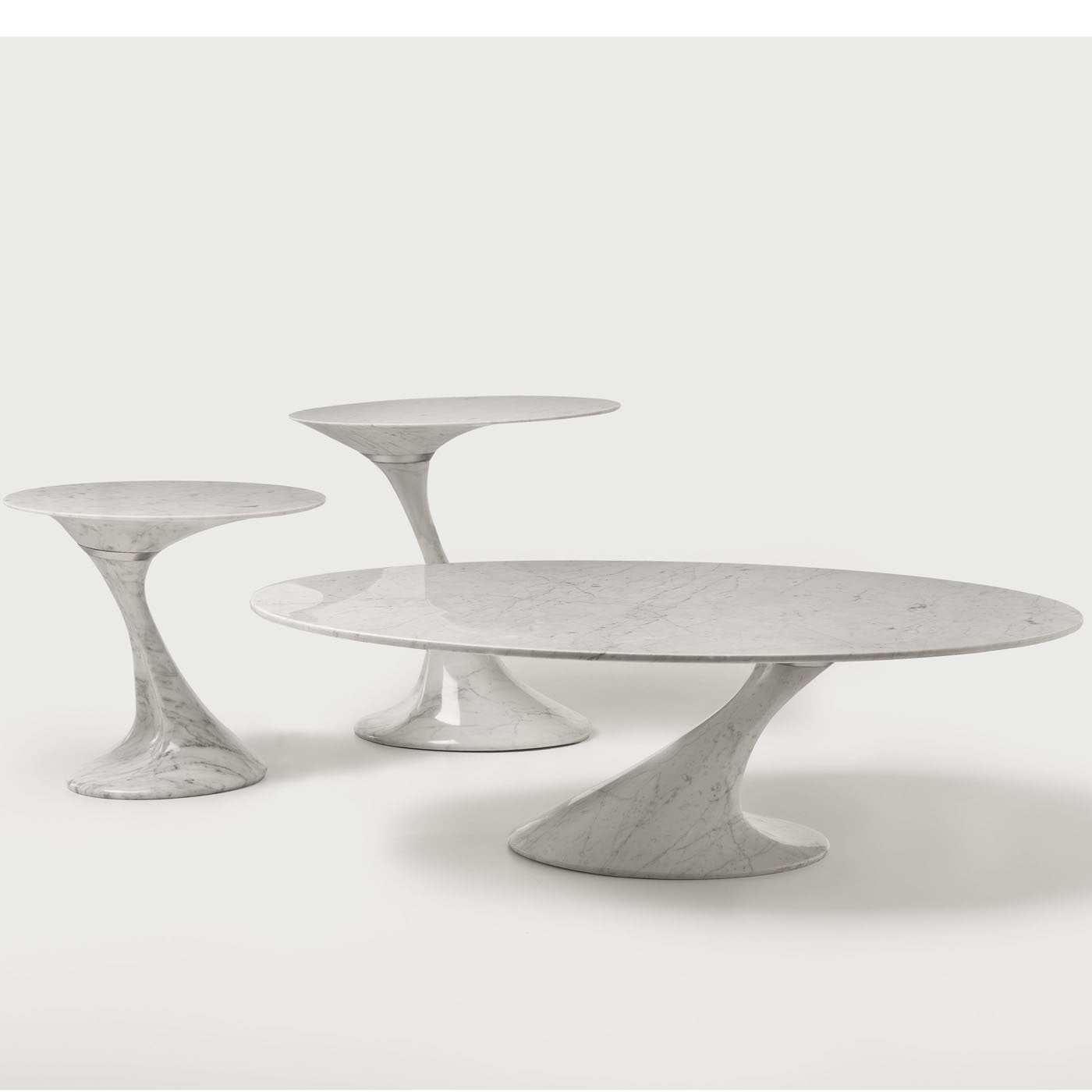 Swan Short Oval Coffee Table by Giuseppe Chigiotti - Alternative view 1