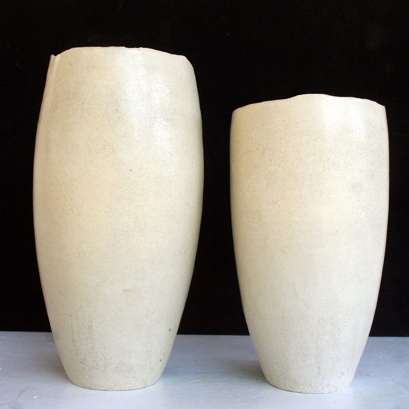 White Oval Rosa Etrusca Vase - Alternative view 3