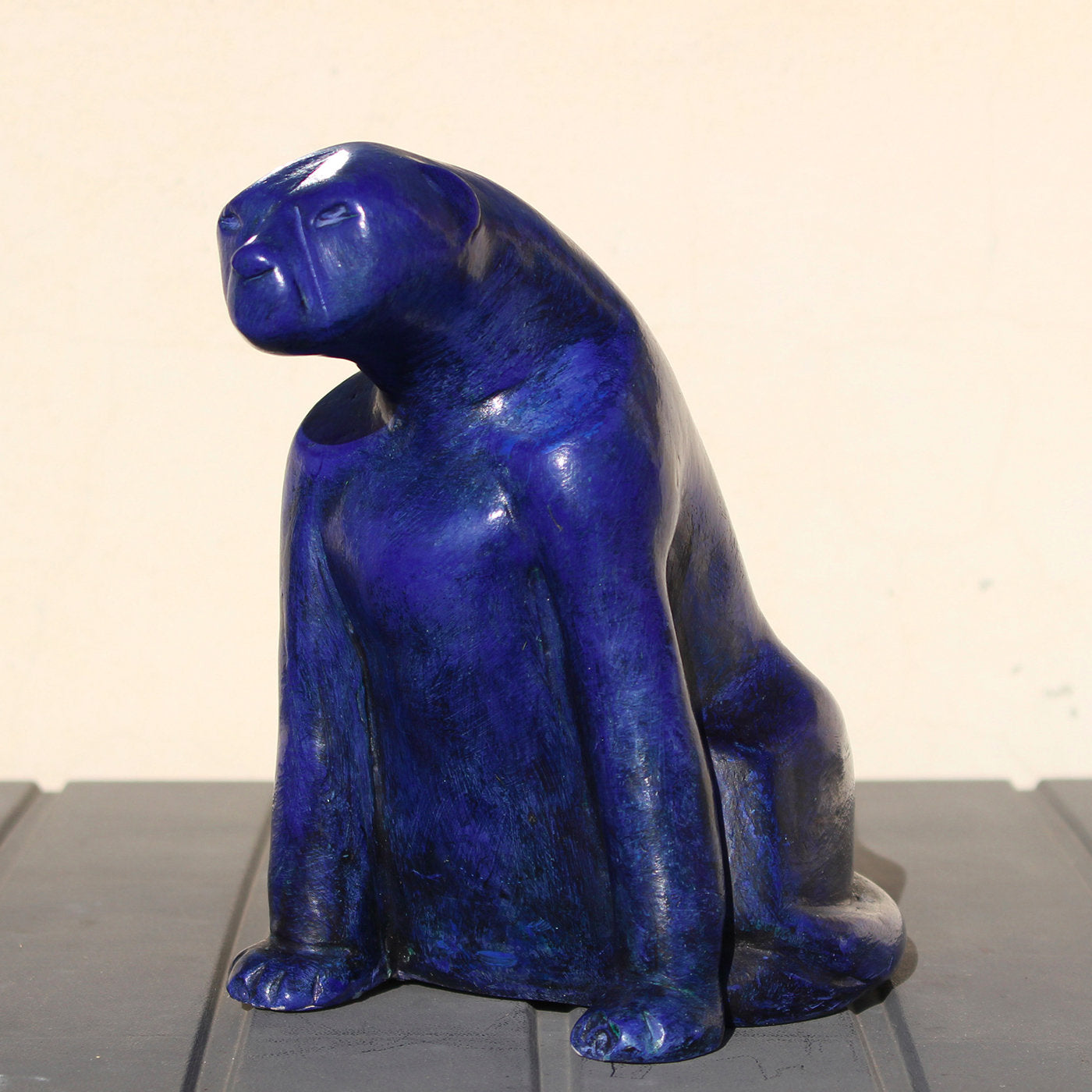 Navy Blue Panther Sculpture - Alternative view 1