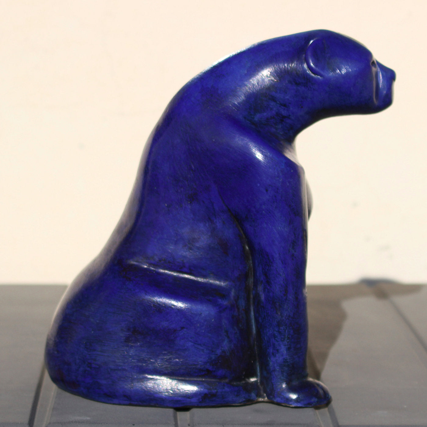 Navy Blue Panther Sculpture - Alternative view 2
