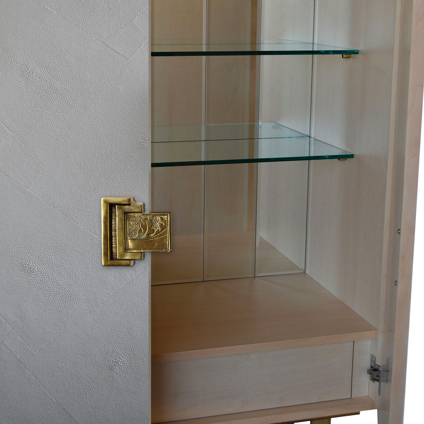 Domiziano White 2-Door Cabinet - Alternative view 1