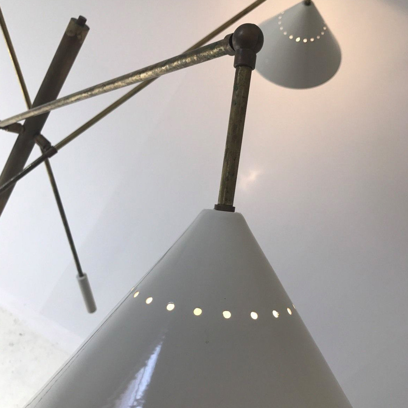 Contrappeso Avorio 3-Arm Brass Floor Lamp - Alternative view 2