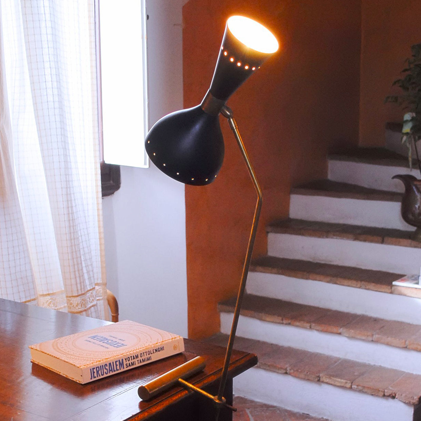 Equilibrista Brass Table Lamp - Alternative view 1