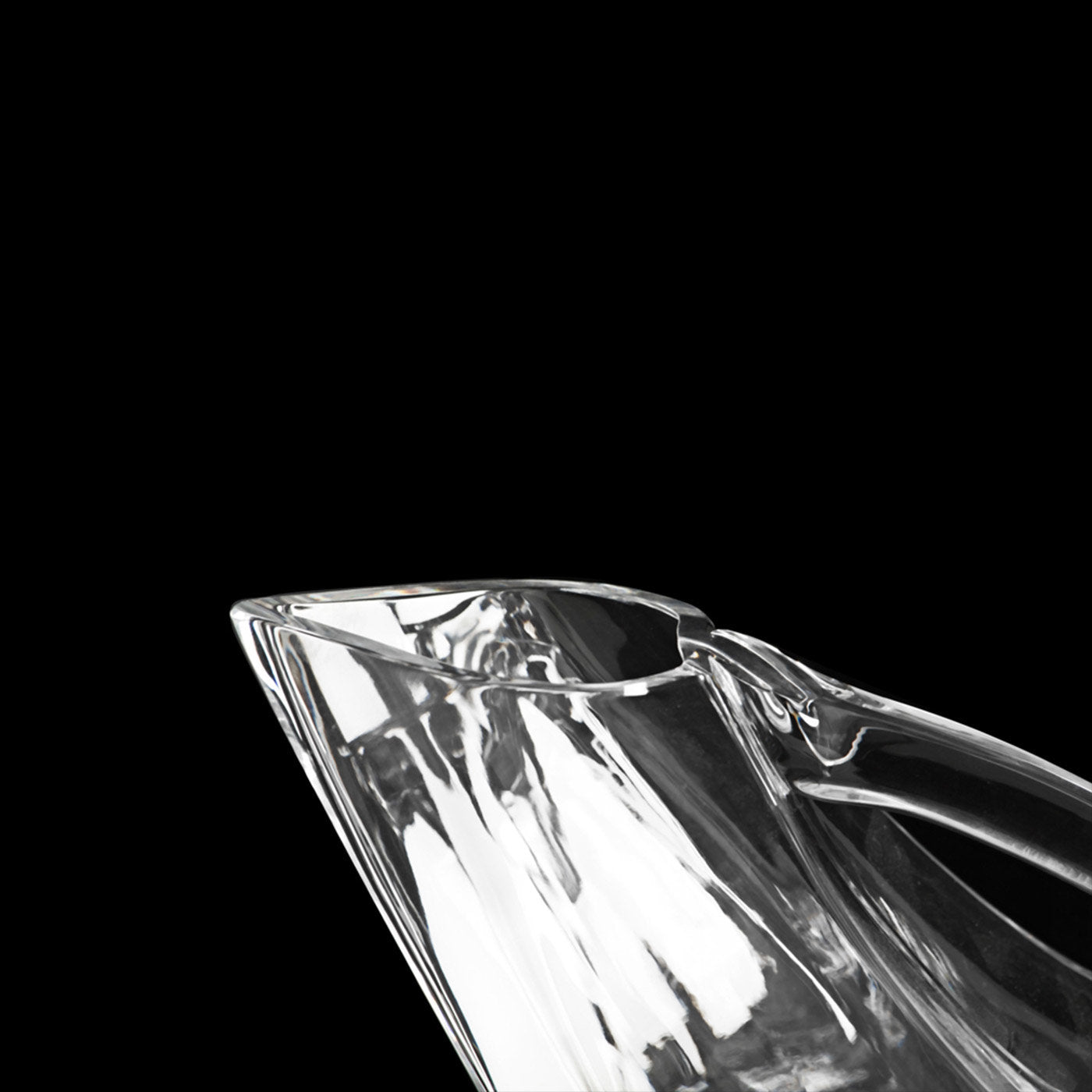 Anatis Crystal Pitcher - Alternative view 4