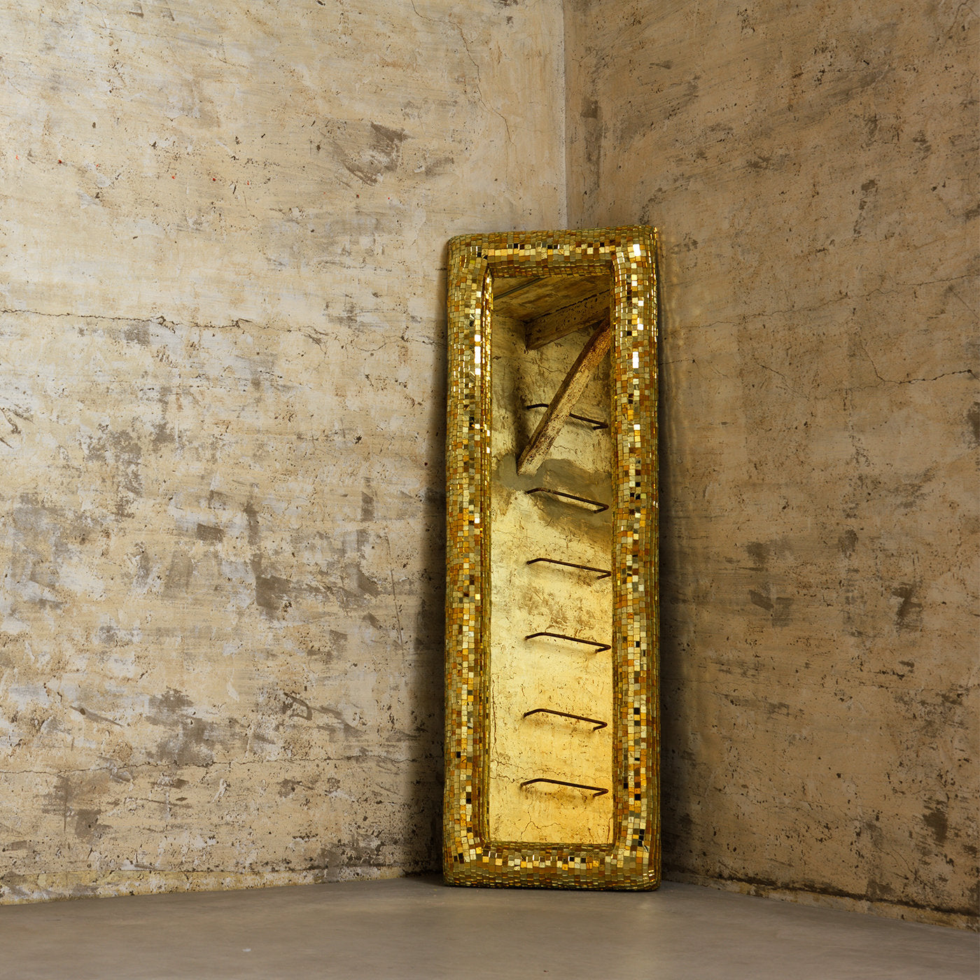 Espejo de pared dorado Bombato - Vista alternativa 1