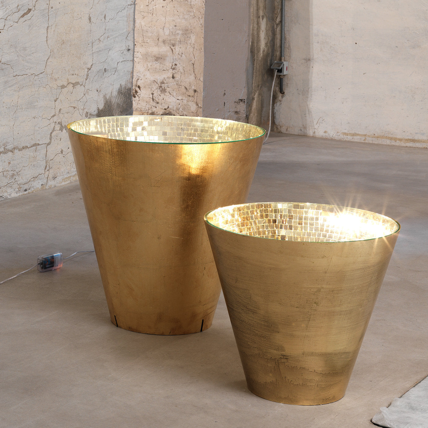 Narciso Gold Tall Table - Alternative view 1