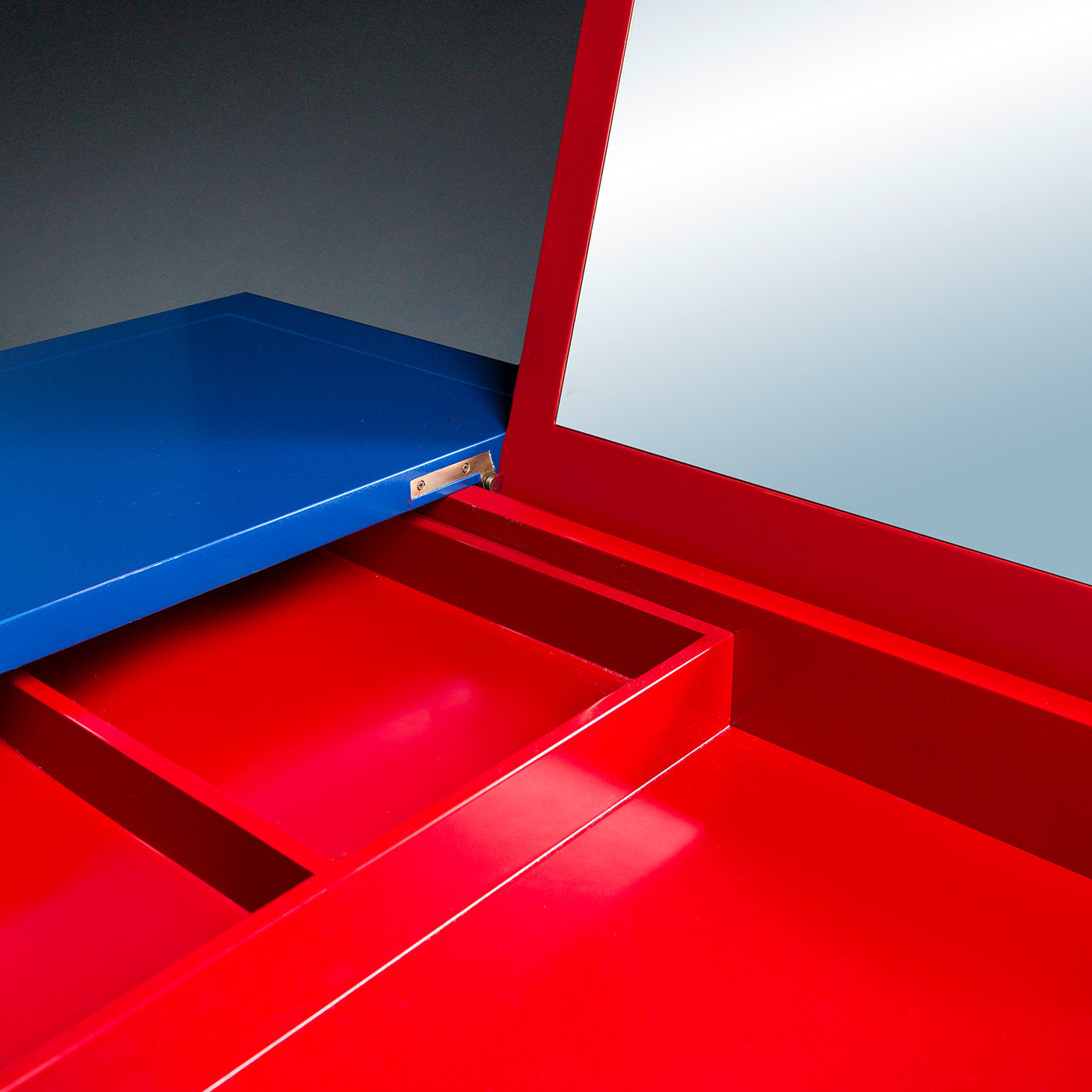 Secret 3 Blue and Red Vanity Desk - Alternative view 3