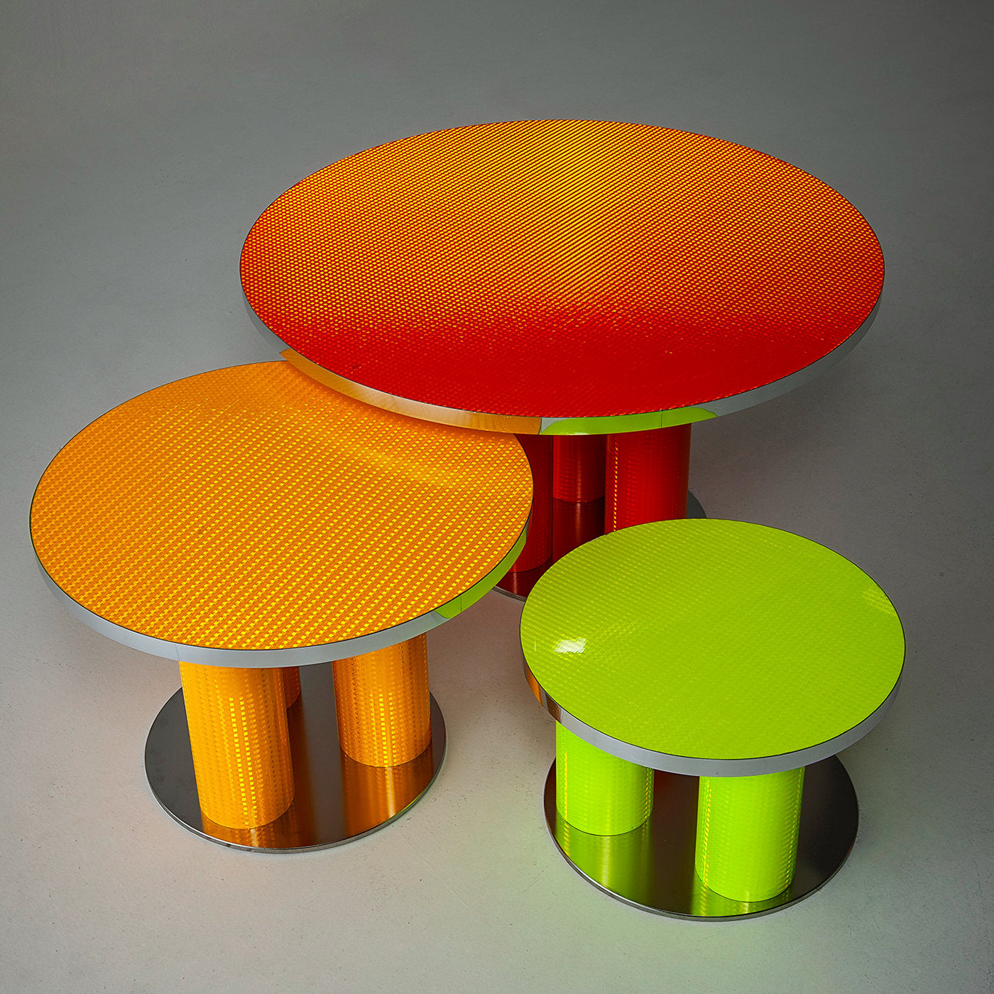 Reflective Collection - Orange round coffee table - Alternative view 3