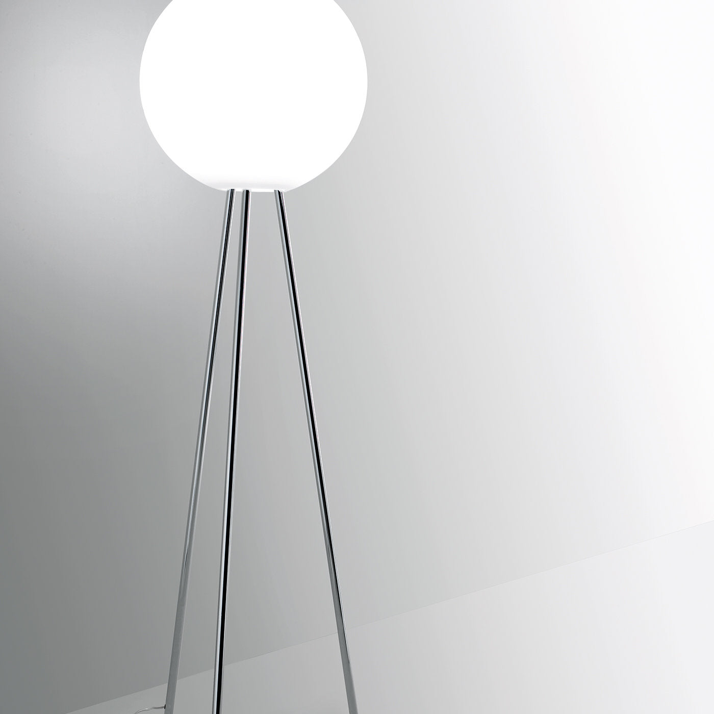 Prima Signora Floor Lamp by Daniela Puppa - Alternative view 2