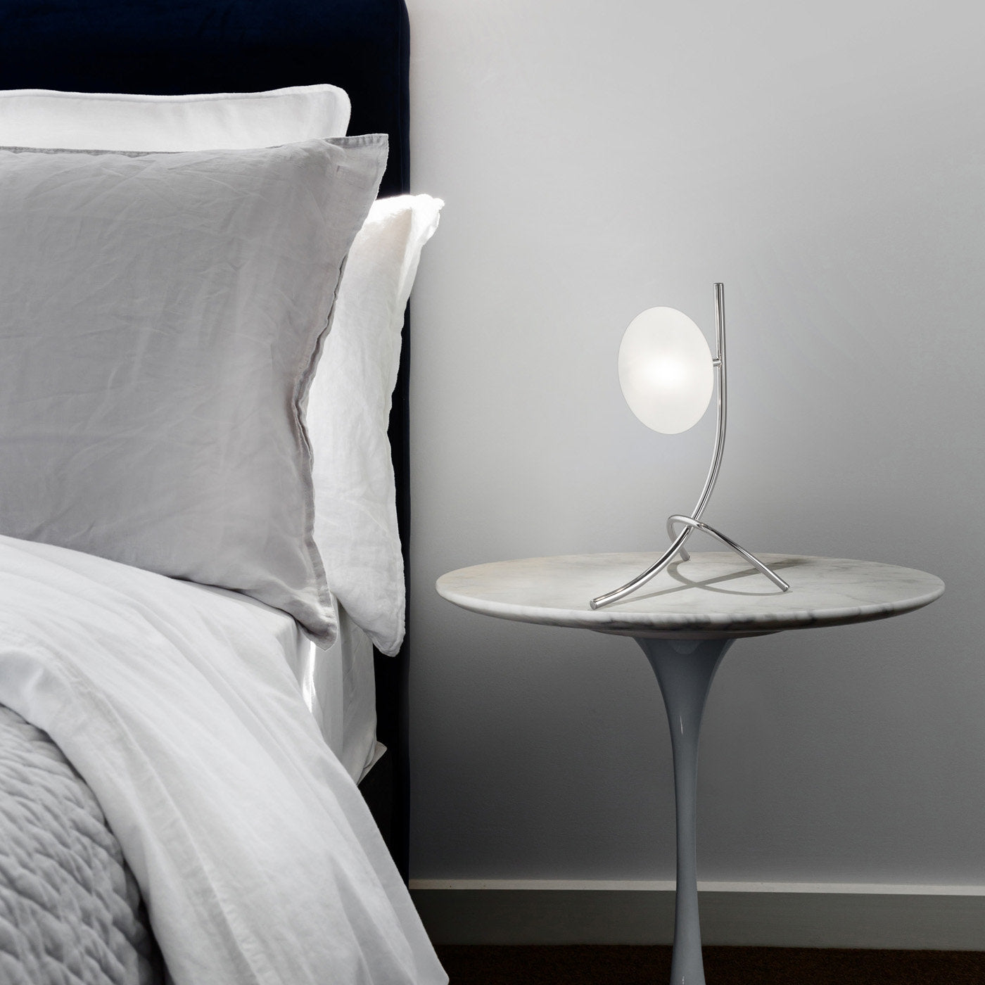 Dolce Chromatic Table Lamp - Alternative view 1