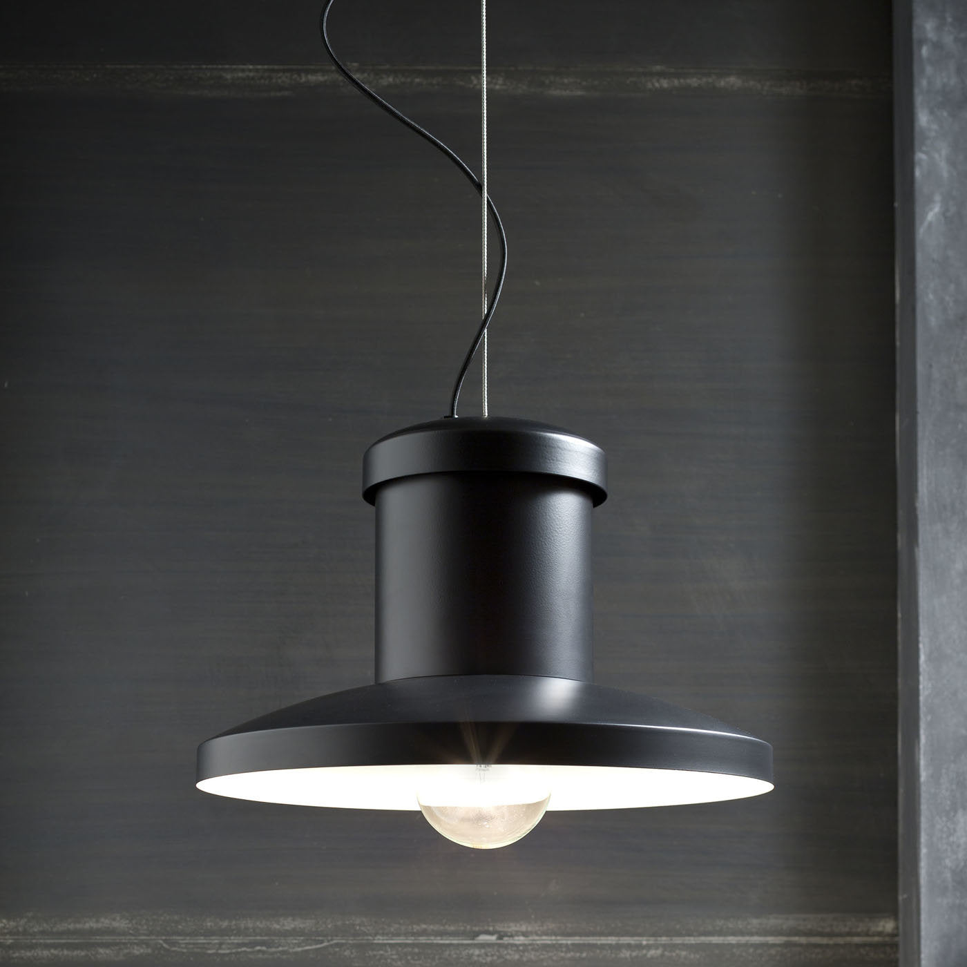 Chapeau Pendant Lamp by Enrico Azzimonti - Alternative view 2