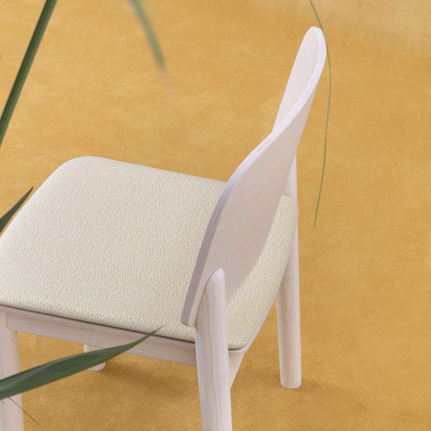 Chaise blanche de Harri Koskinen - Vue alternative 1