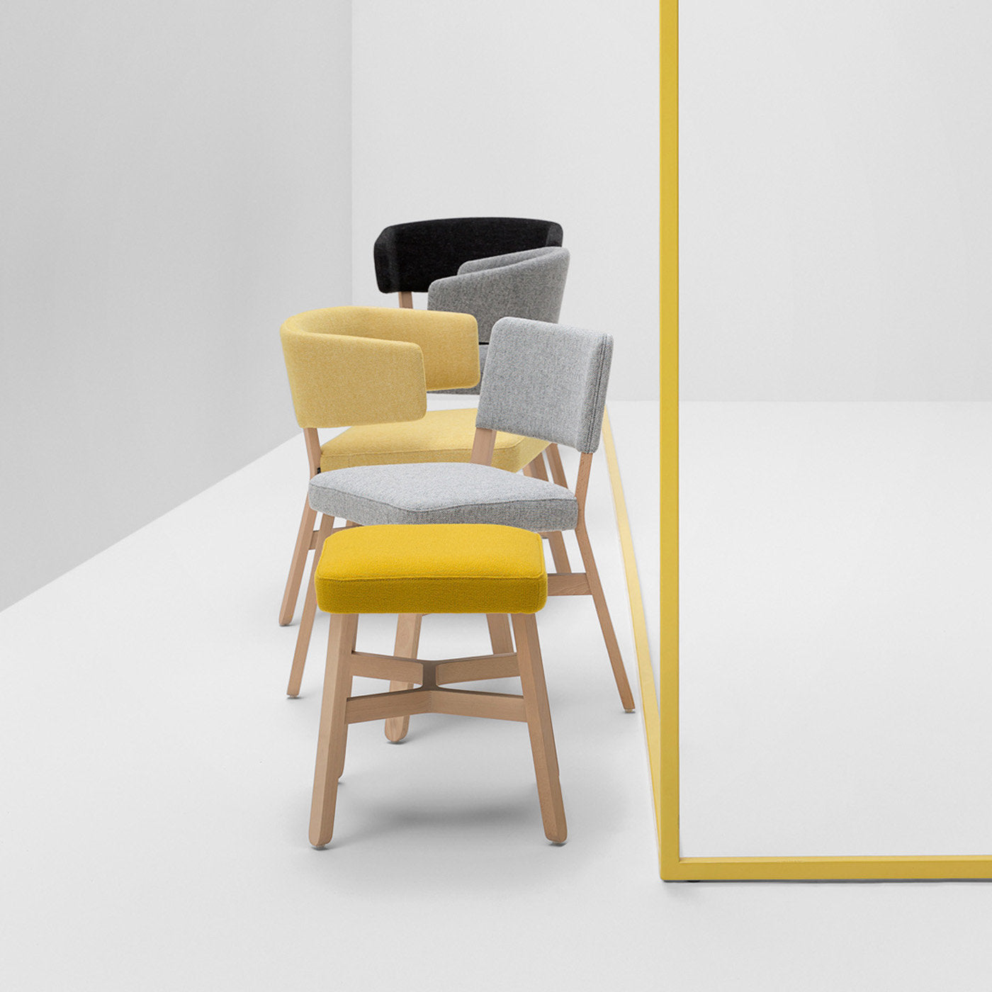 Croissant Lounge Chair by Emilio Nanni #3 - Alternative view 2