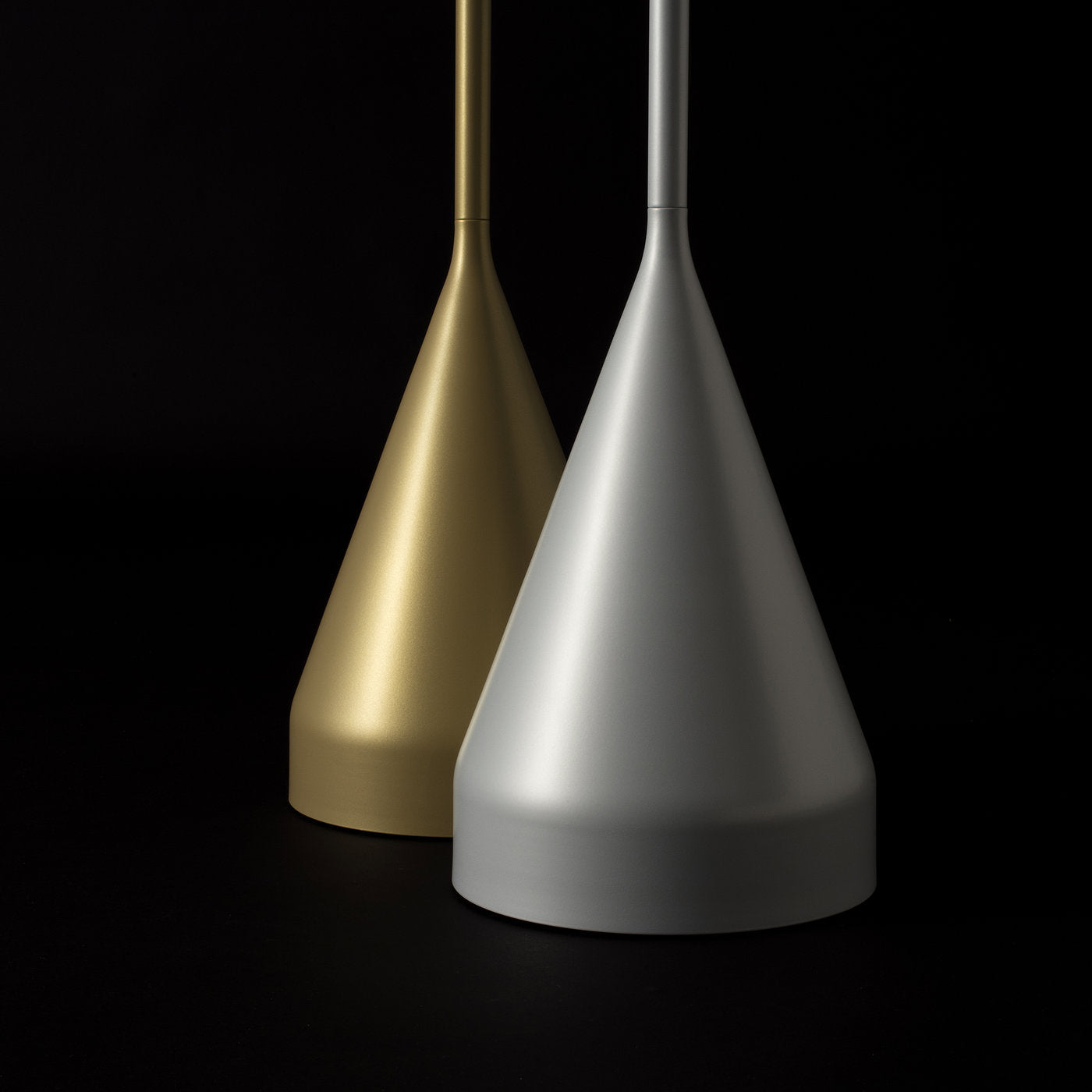 De-Lux A4 Floor Lamp by Gio Ponti - Alternative view 1