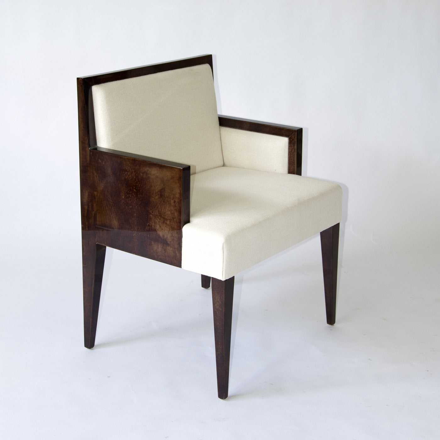 Oyster Chair with Armrests - Alternative view 1