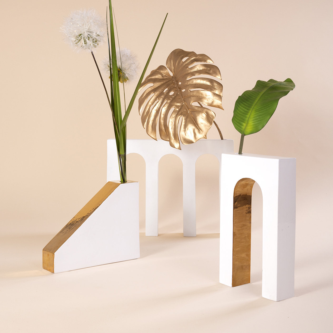 Architetture Domestiche White and Gold Ceramic Vase #1 - Alternative view 2