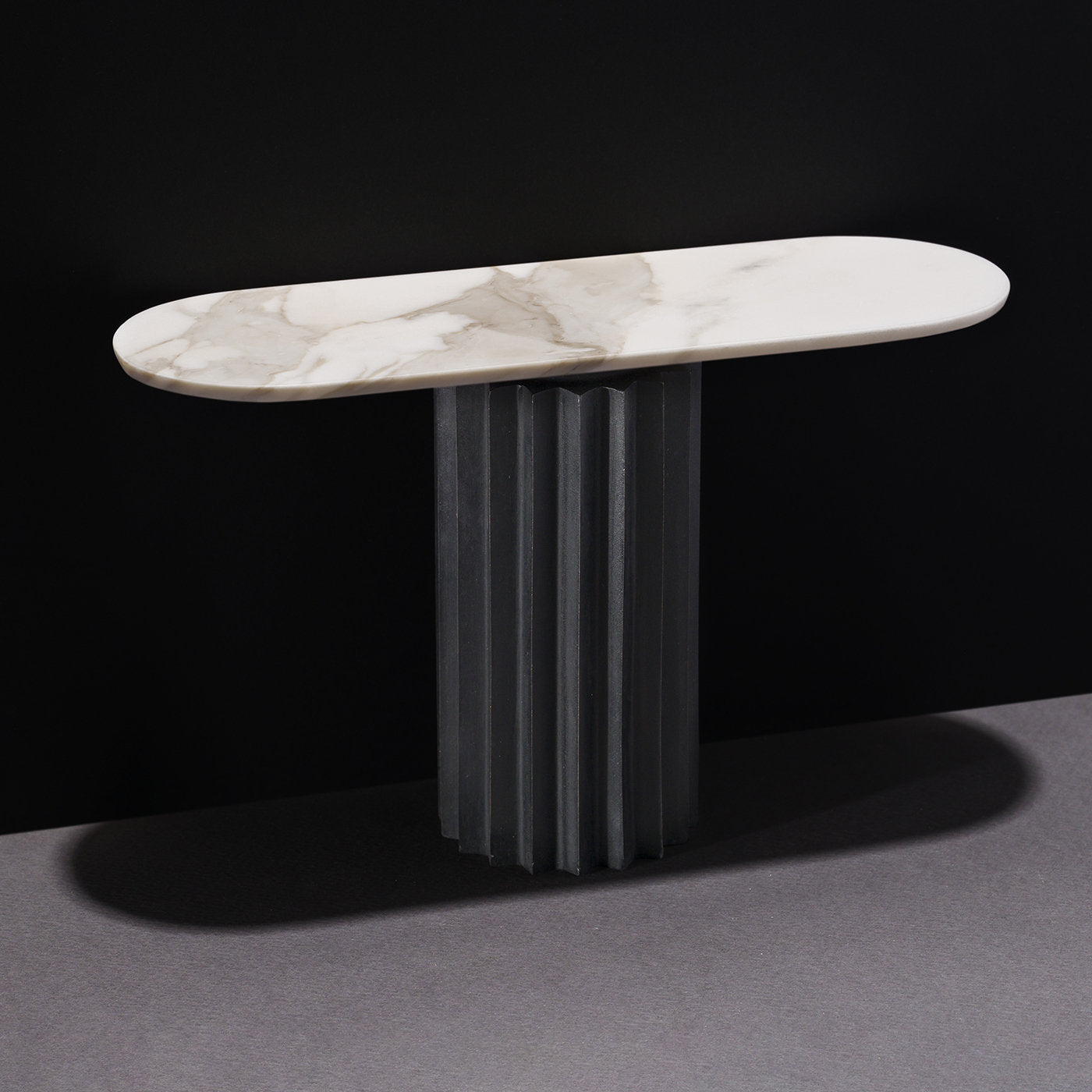 Table console ovale Doris en marbre Calacatta et bronze - Vue alternative 1
