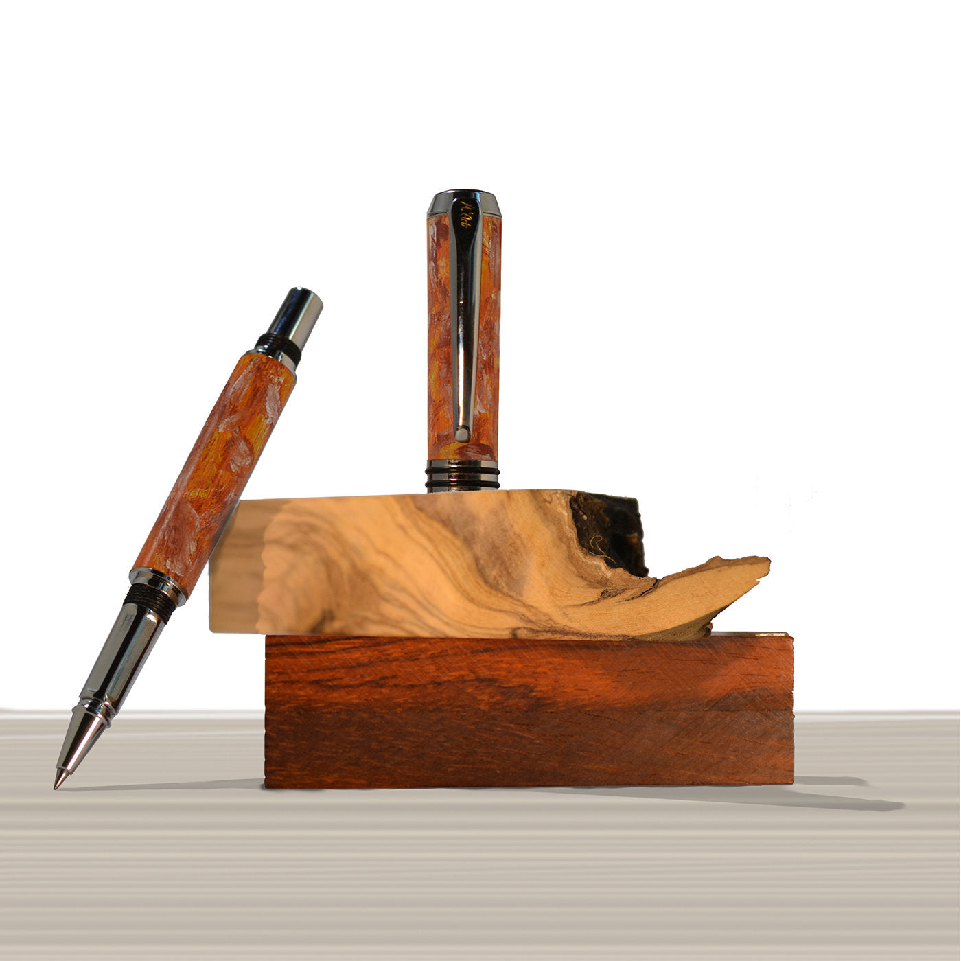 Penna roller Antea arancione marmorizzata in legno d'ulivo - Vista alternativa 2