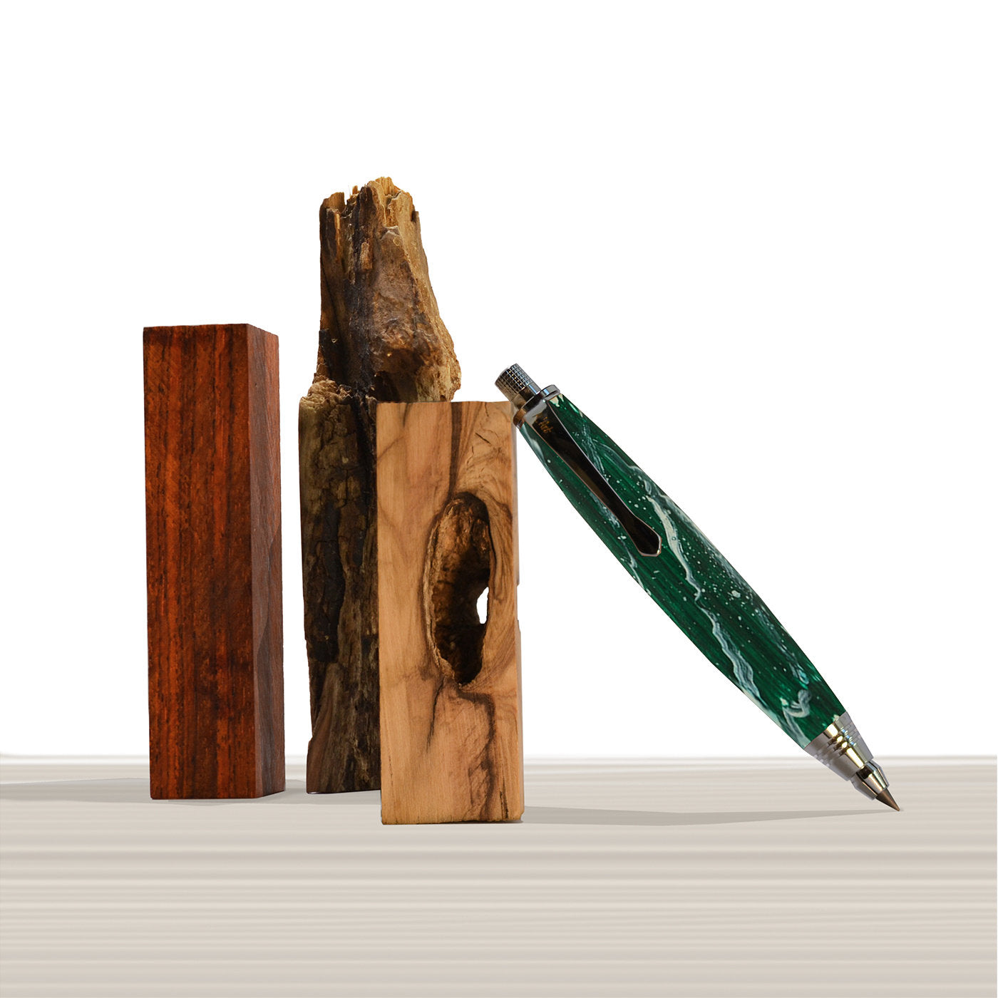 Ligabue Marbled Green Automatic Pencil in Olive Wood - Alternative view 2