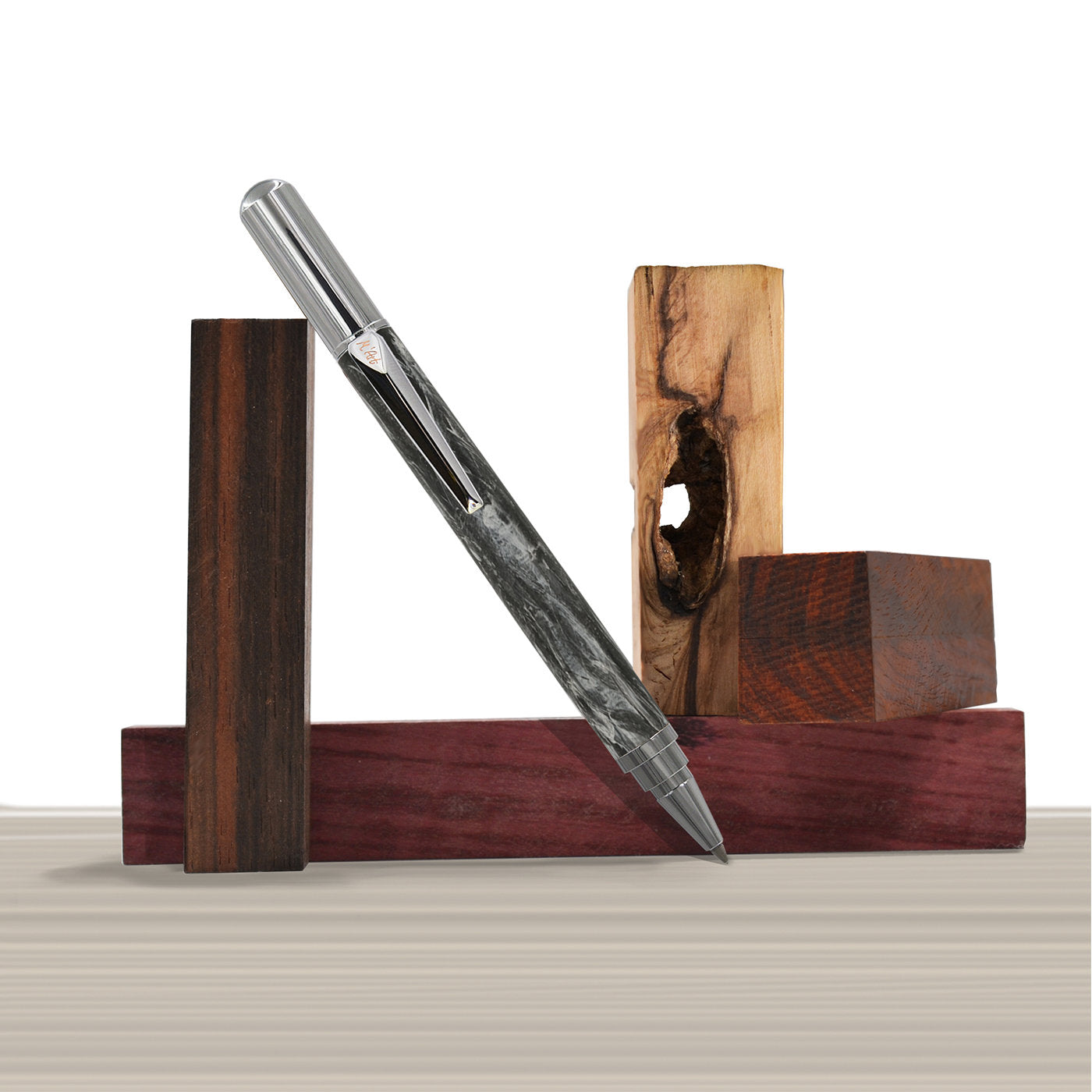 Penna roller Matera grigio marmorizzato in legno d'ulivo - Vista alternativa 2
